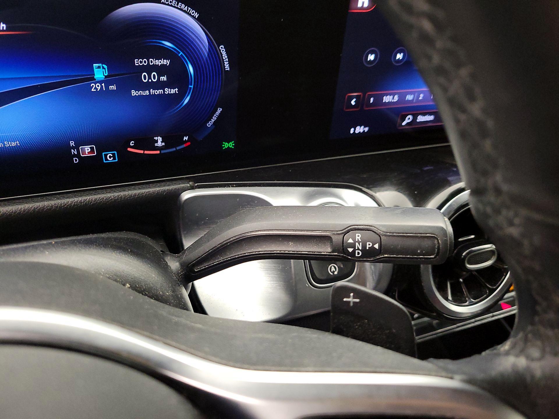 Thumbnail: 2022 Mercedes-Benz GLB - 17