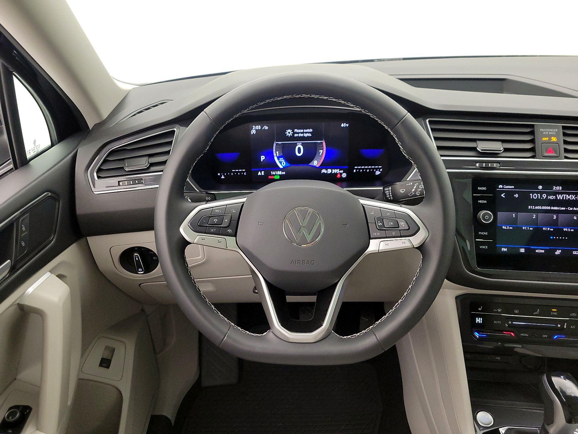 Thumbnail: 2024 Volkswagen Tiguan - 10