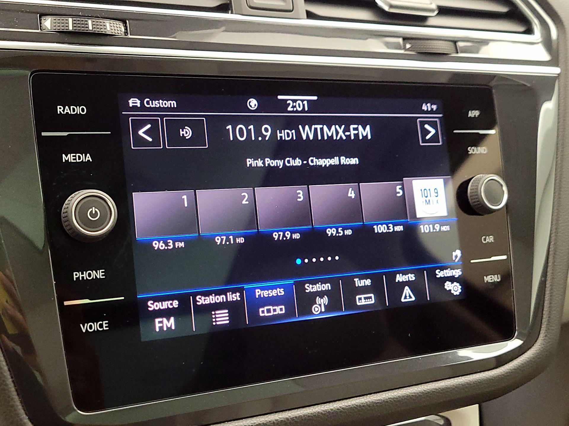 Thumbnail: 2024 Volkswagen Tiguan - 15