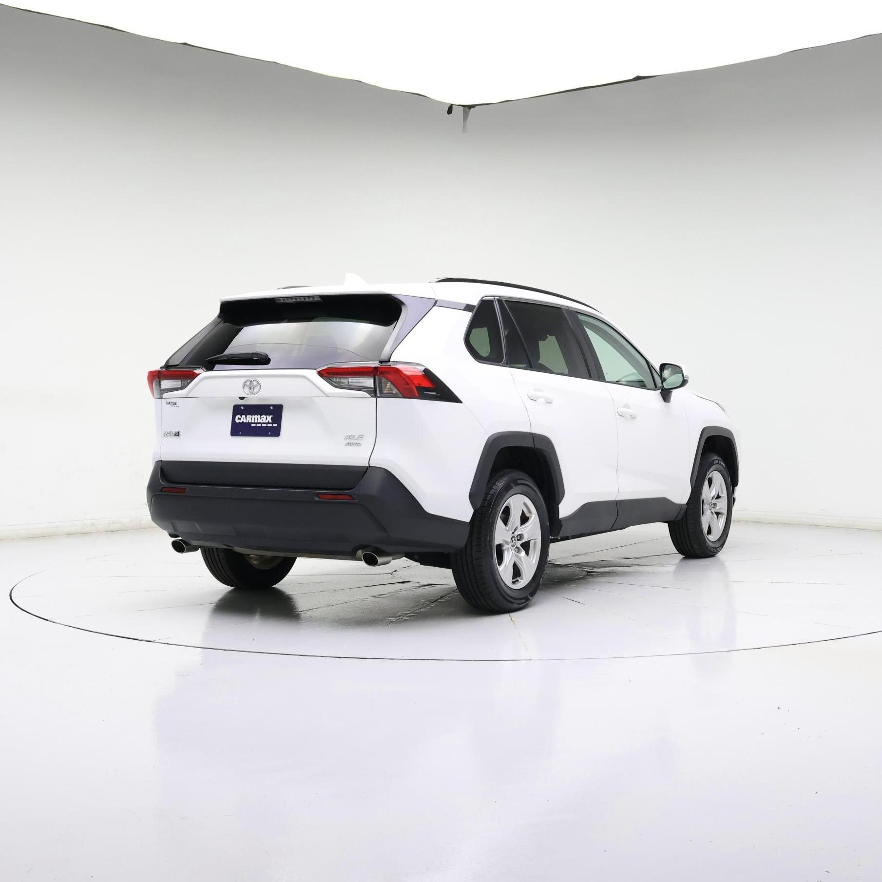 Thumbnail: 2021 Toyota RAV4 - 8
