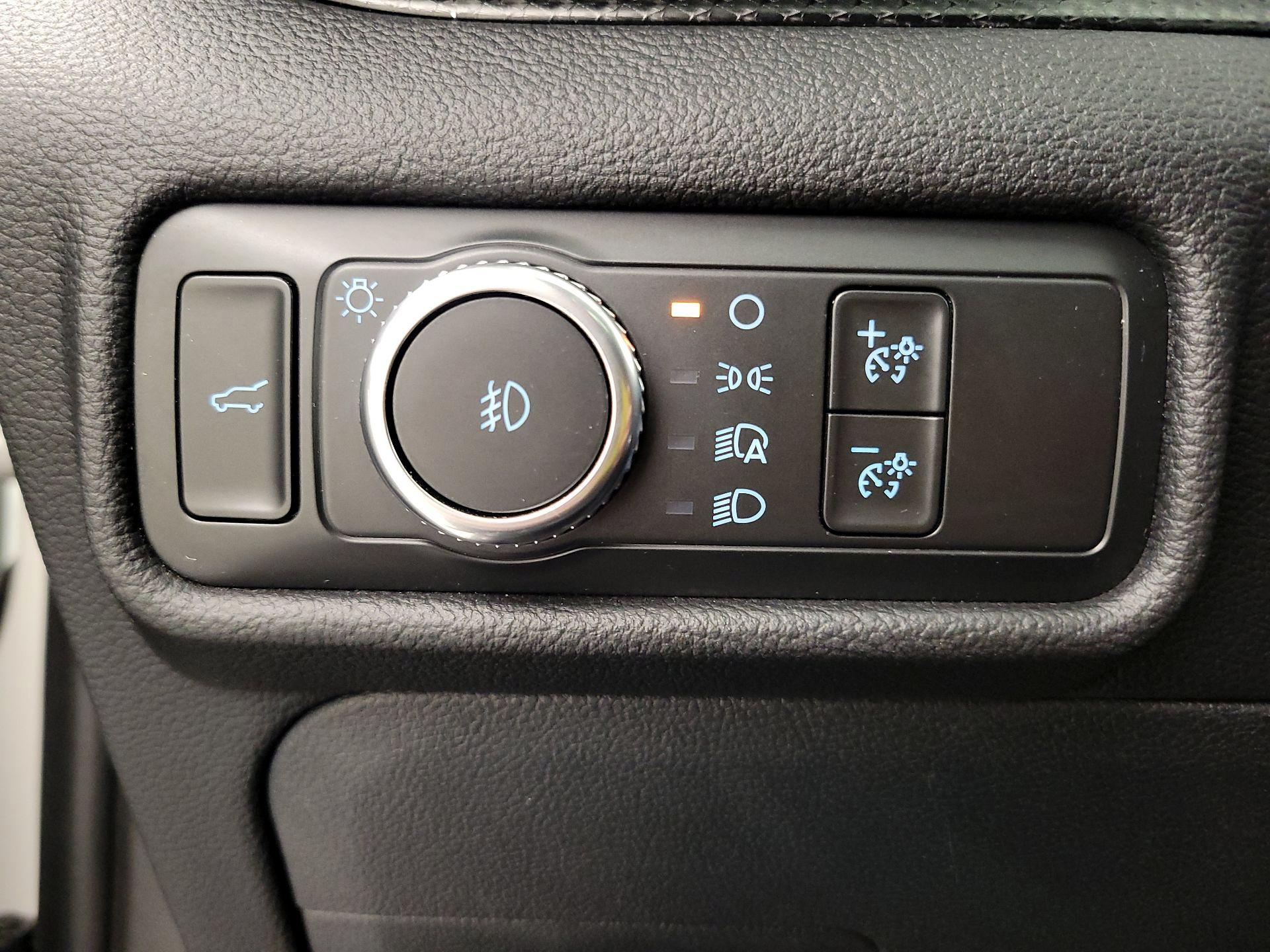 Thumbnail: 2021 Ford Explorer - 13