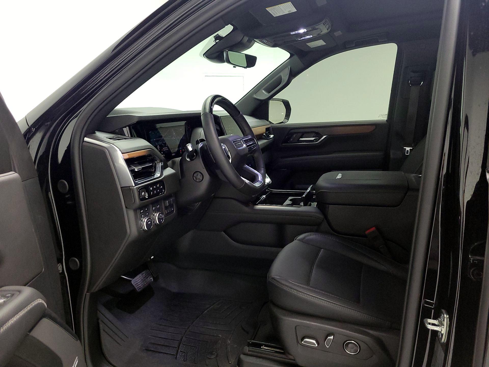 Thumbnail: 2025 GMC Yukon XL - 11