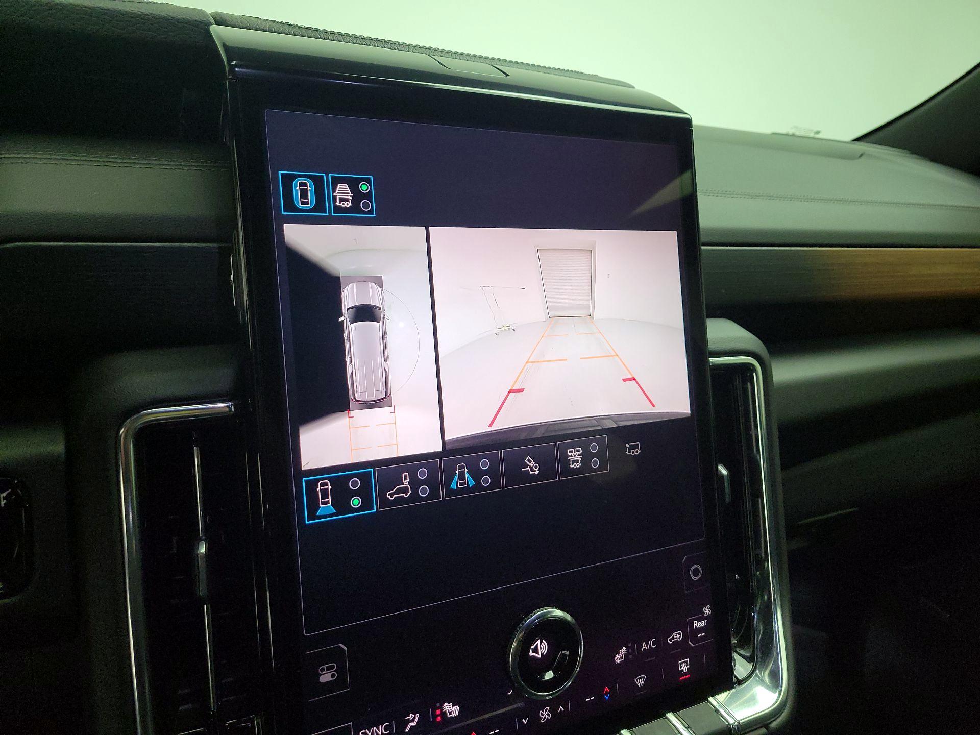 Thumbnail: 2025 GMC Yukon XL - 14