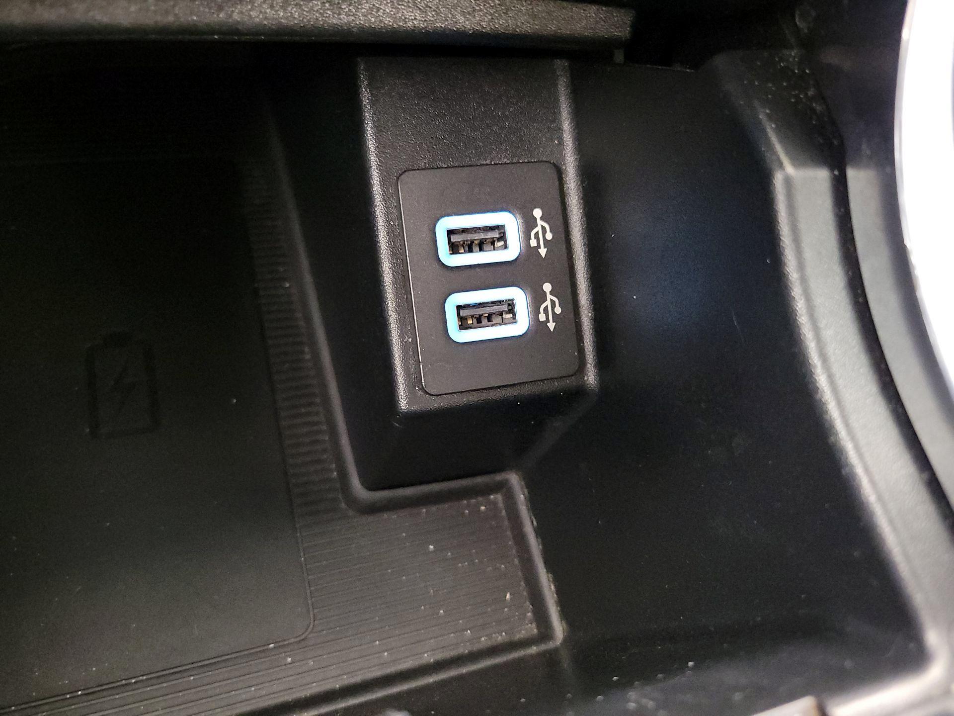 Thumbnail: 2020 Ford Edge - 18