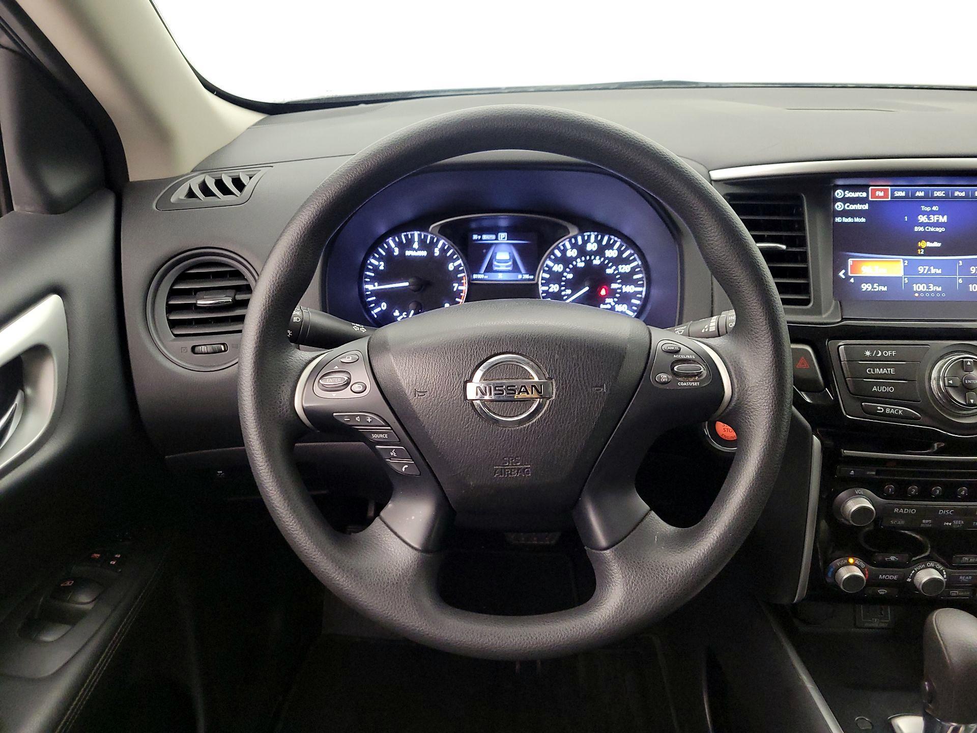 Thumbnail: 2019 Nissan Pathfinder - 10