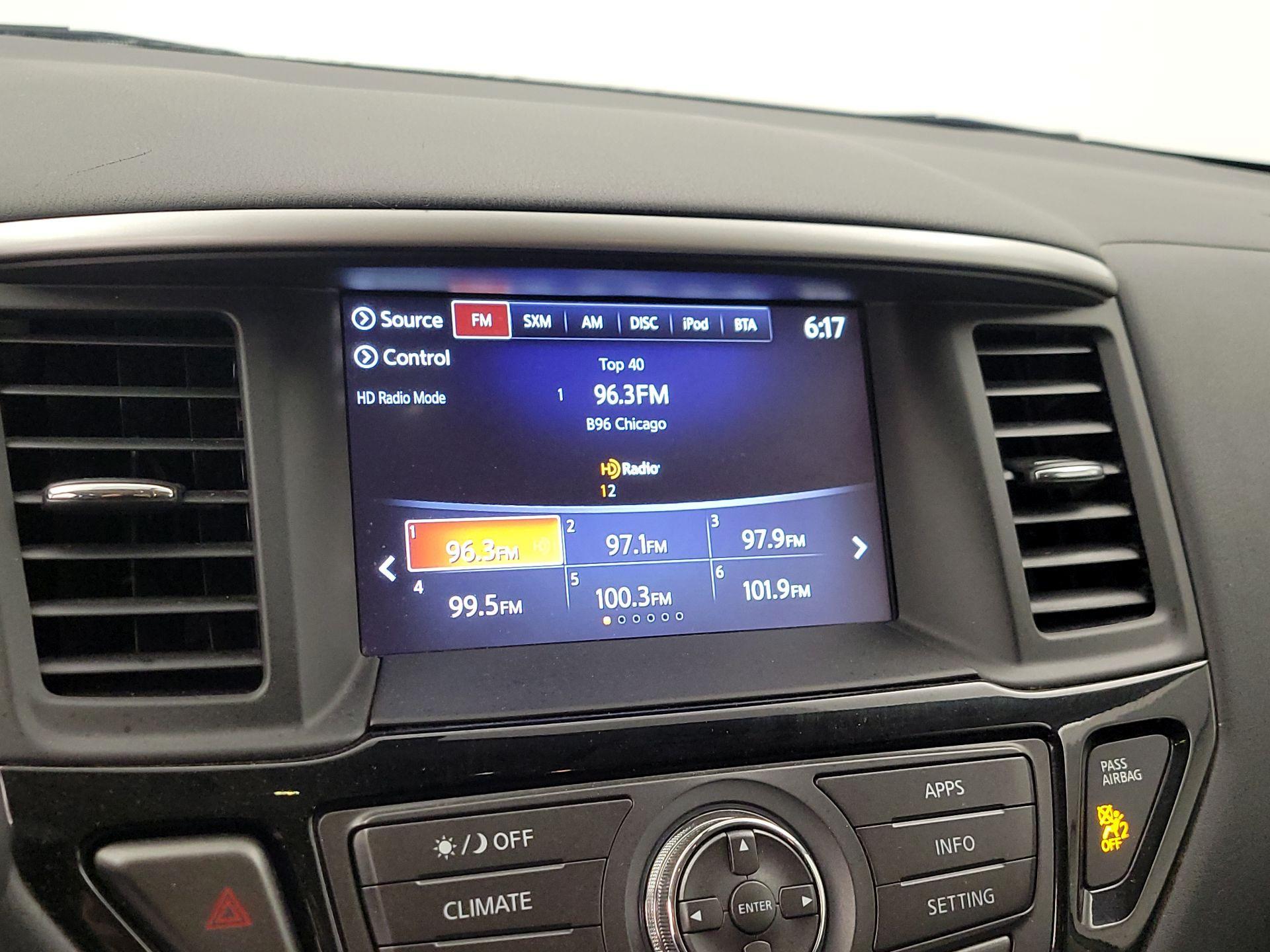 Thumbnail: 2019 Nissan Pathfinder - 15