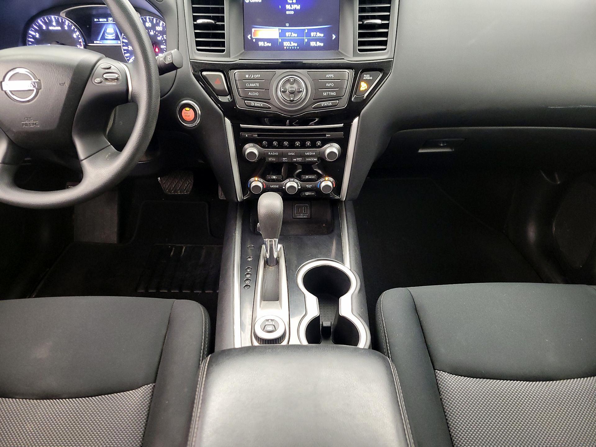 Thumbnail: 2019 Nissan Pathfinder - 17