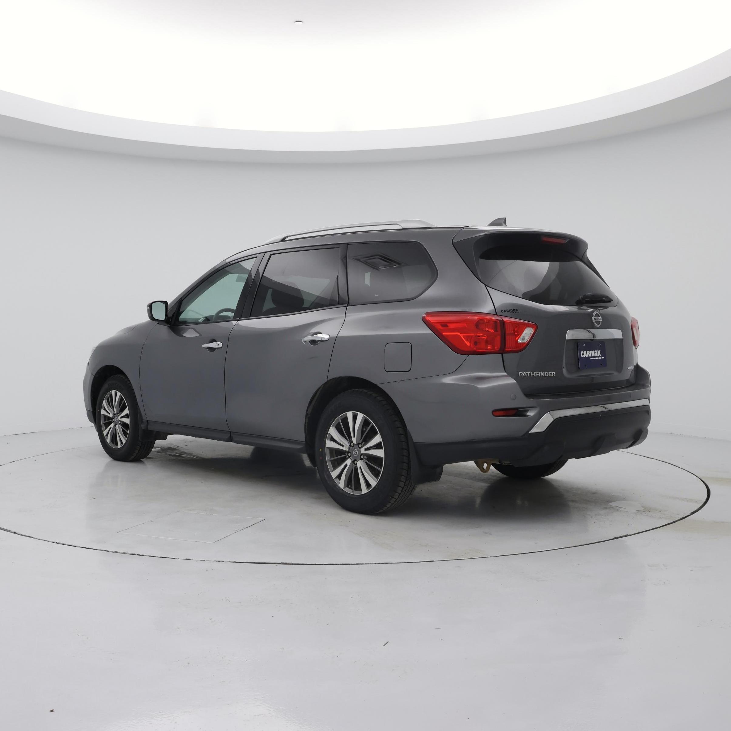 Thumbnail: 2019 Nissan Pathfinder - 2