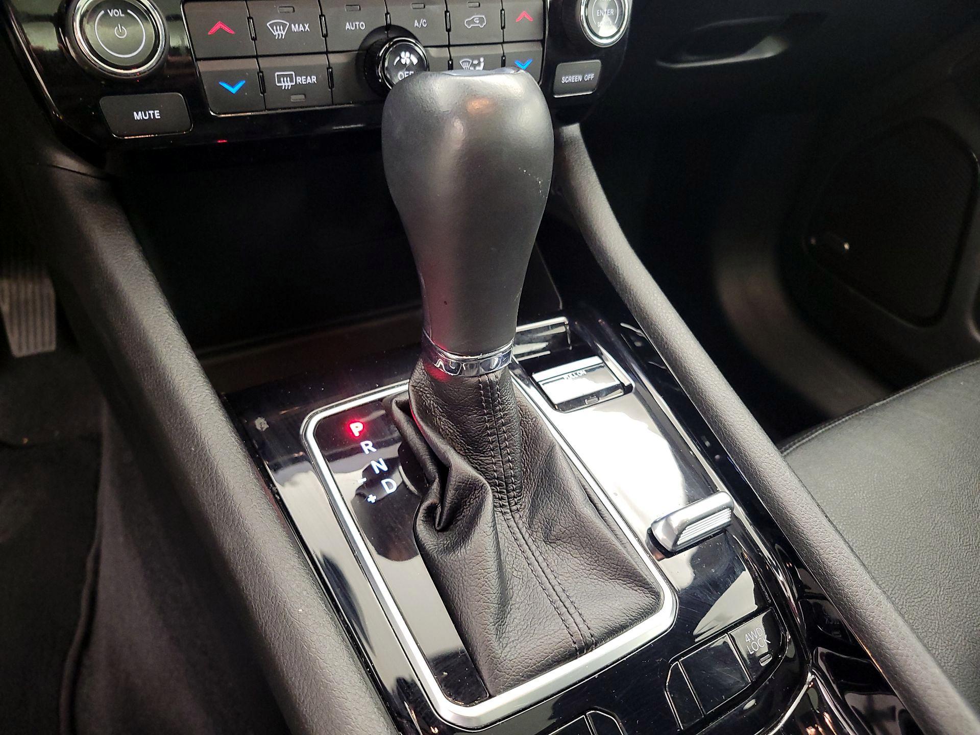 Thumbnail: 2023 Jeep Compass - 18