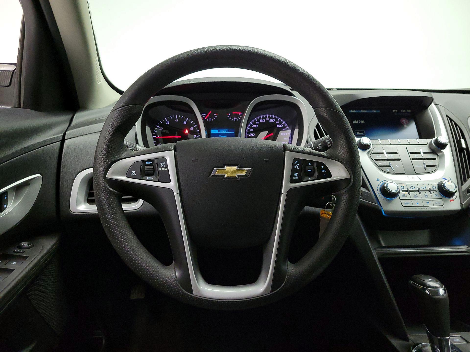 Thumbnail: 2017 Chevrolet Equinox - 10