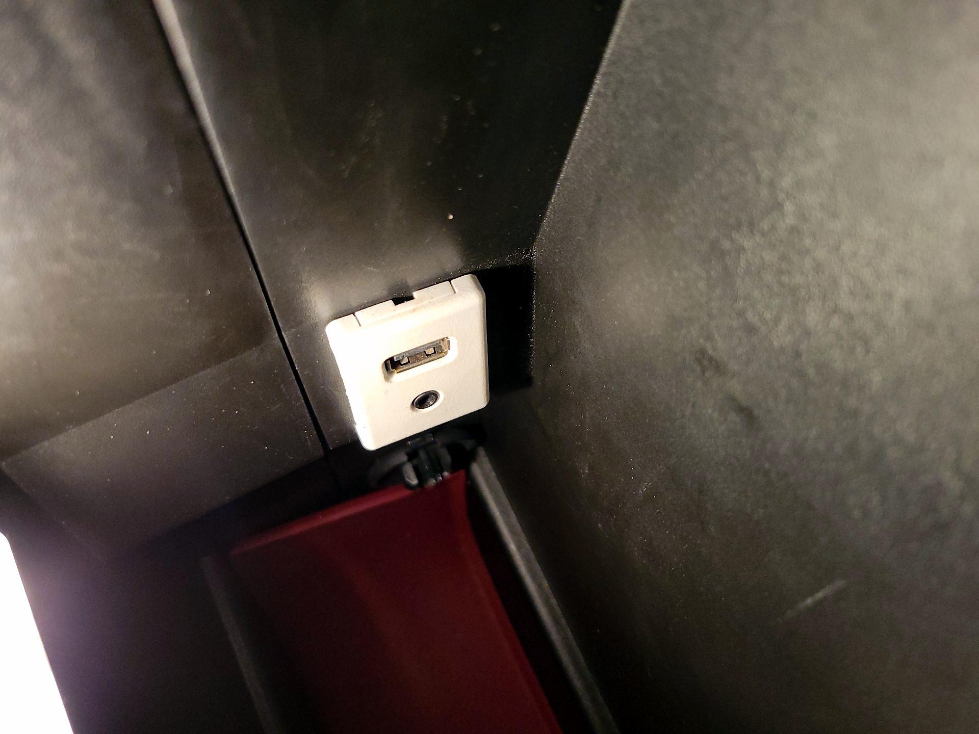 Thumbnail: 2017 Chevrolet Equinox - 17