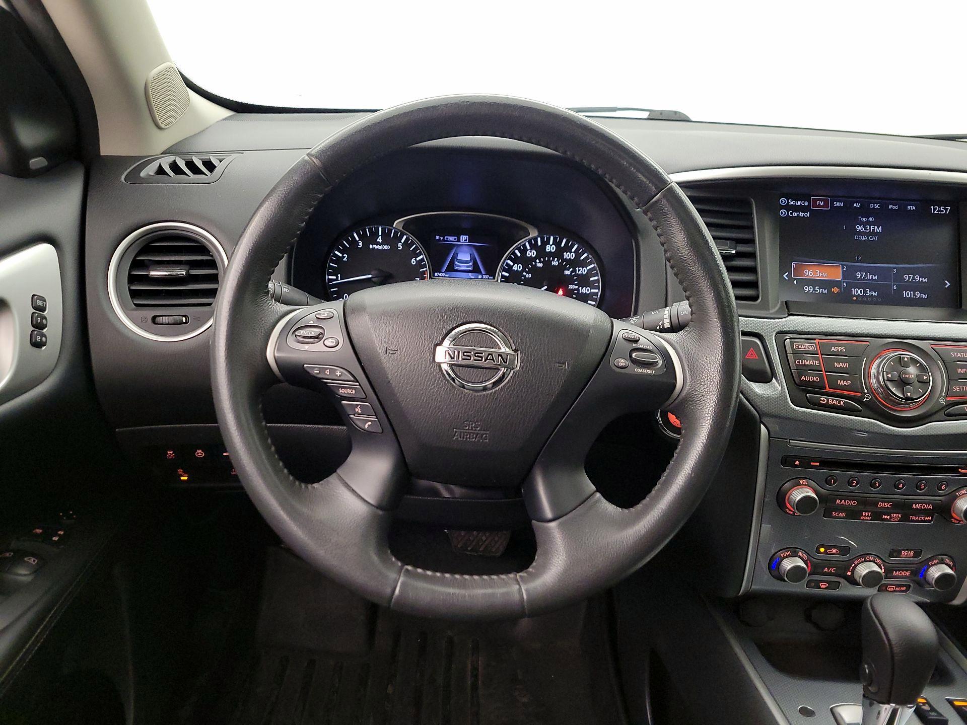 Thumbnail: 2017 Nissan Pathfinder - 10