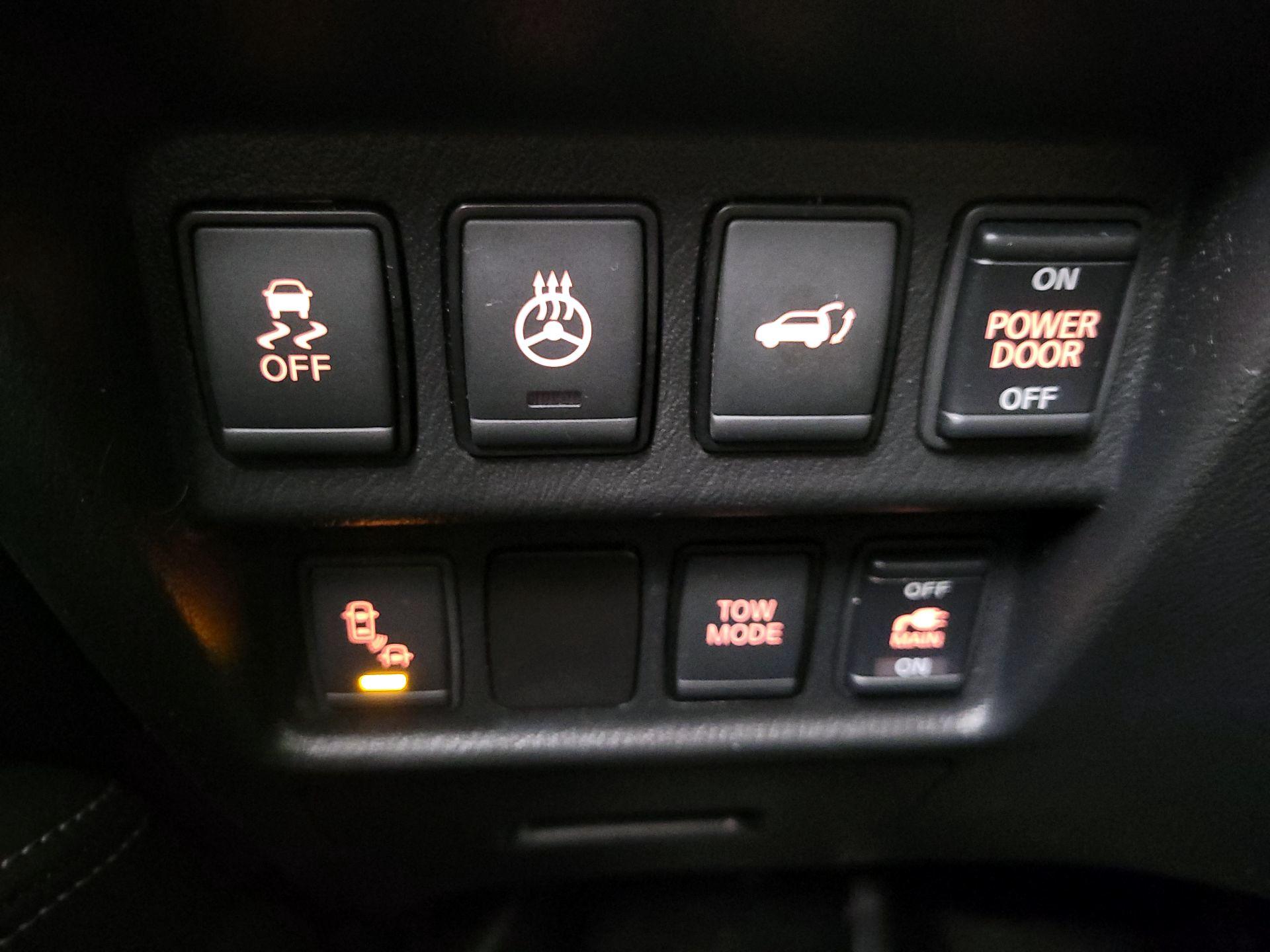 Thumbnail: 2017 Nissan Pathfinder - 13