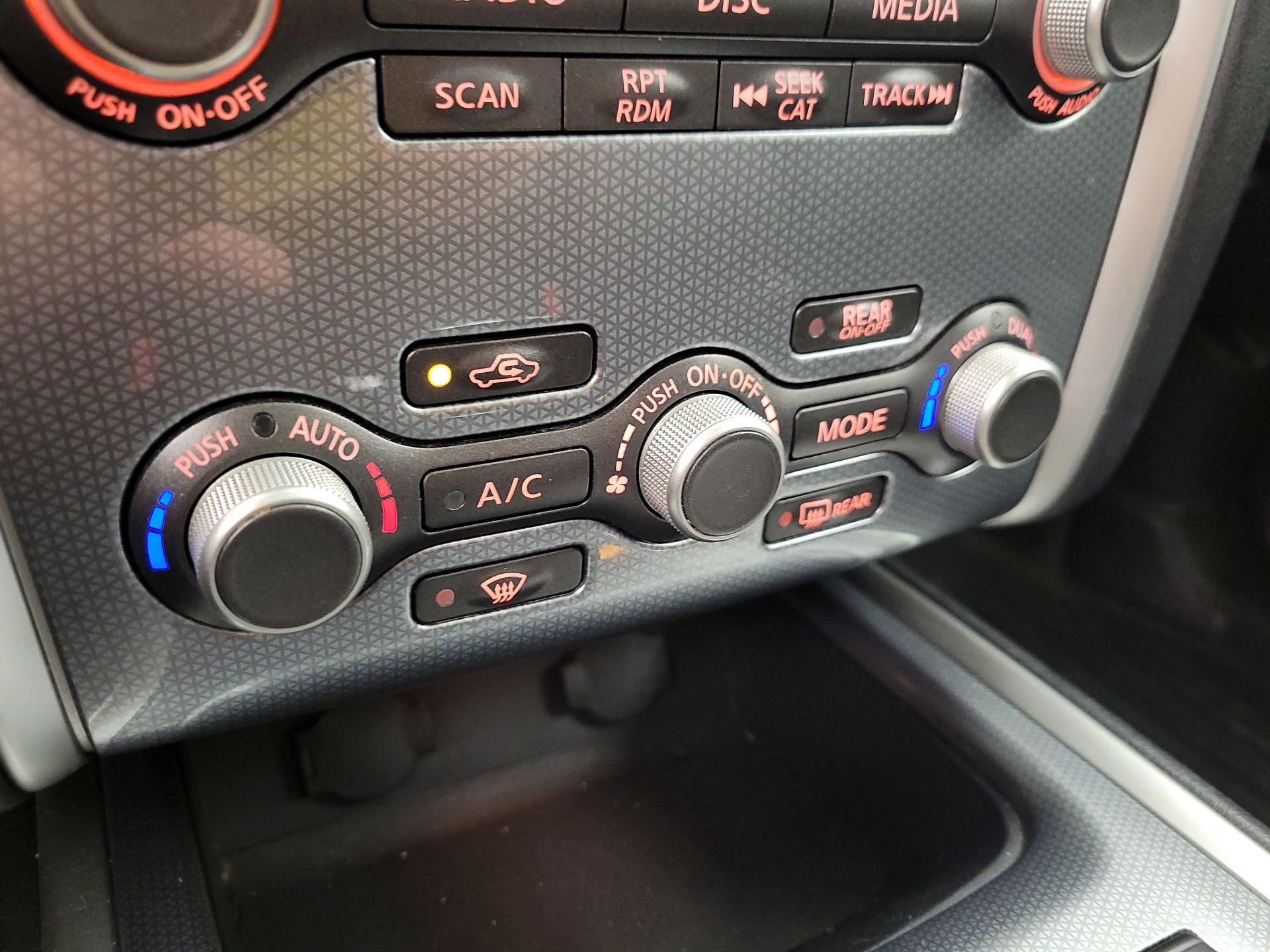 Thumbnail: 2017 Nissan Pathfinder - 17