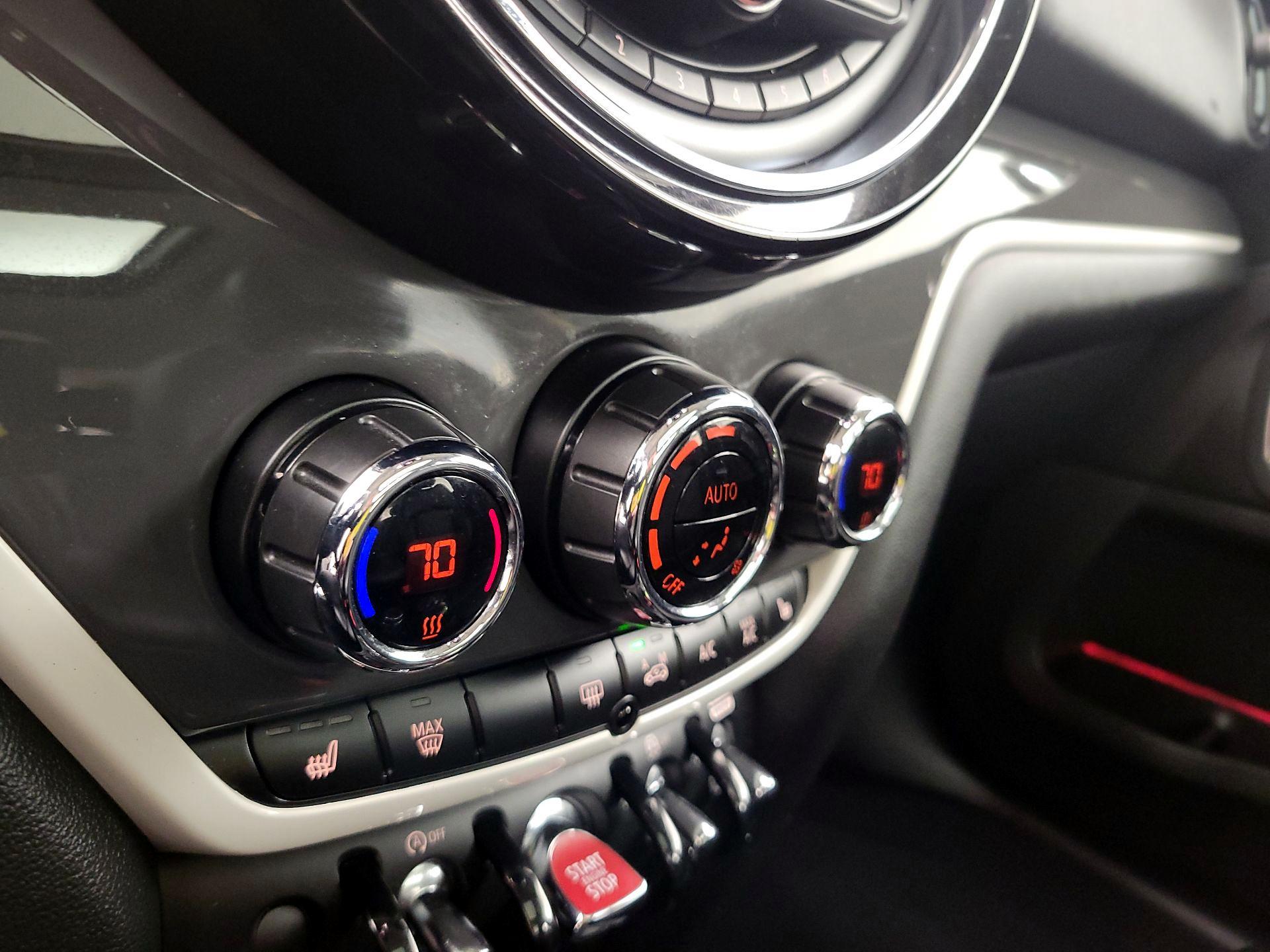 Thumbnail: 2019 MINI Cooper Countryman - 17