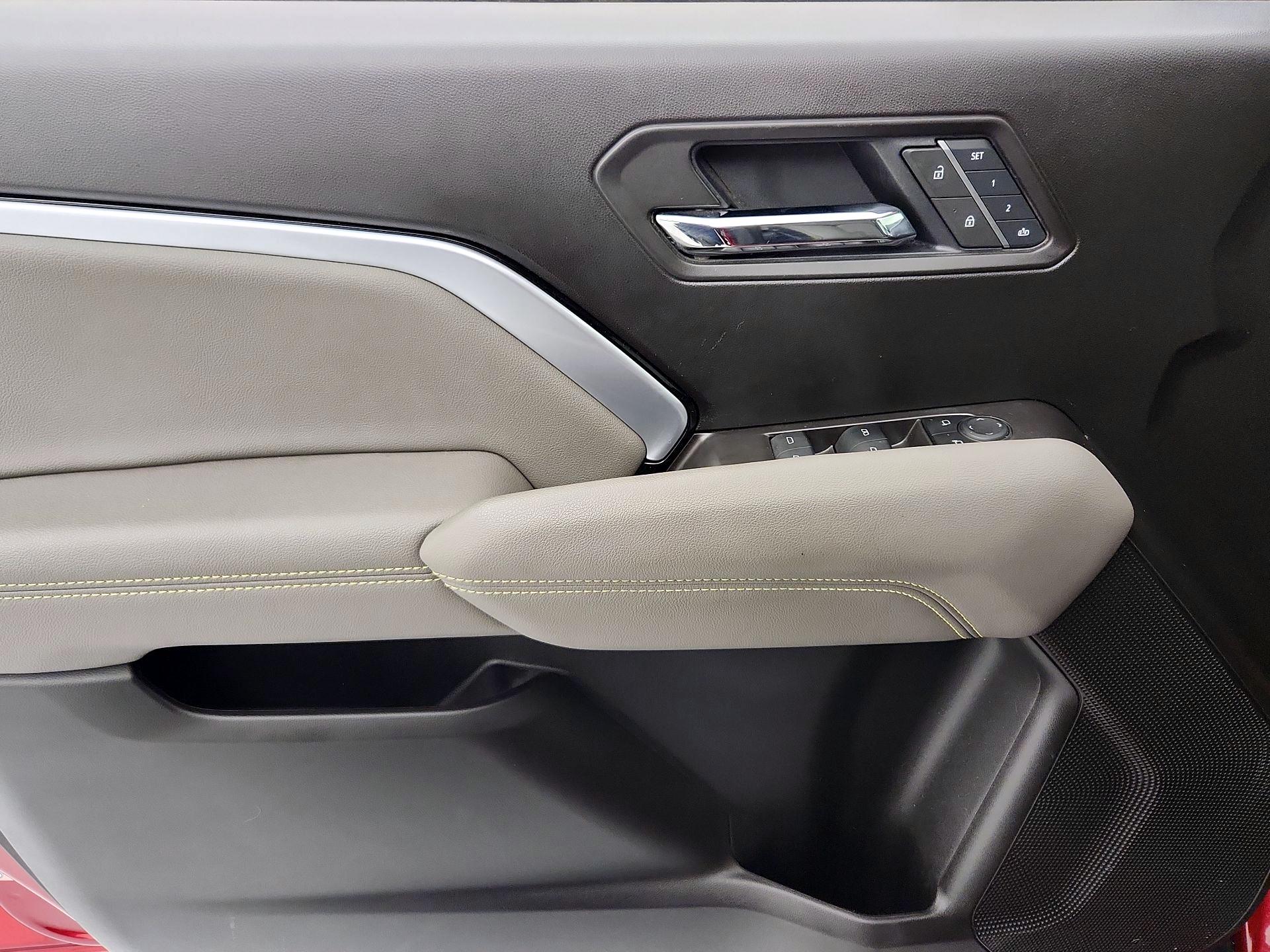 Thumbnail: 2024 Chevrolet Colorado - 12