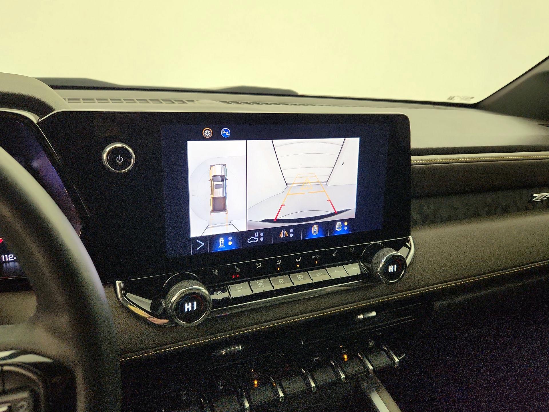 Thumbnail: 2024 Chevrolet Colorado - 14