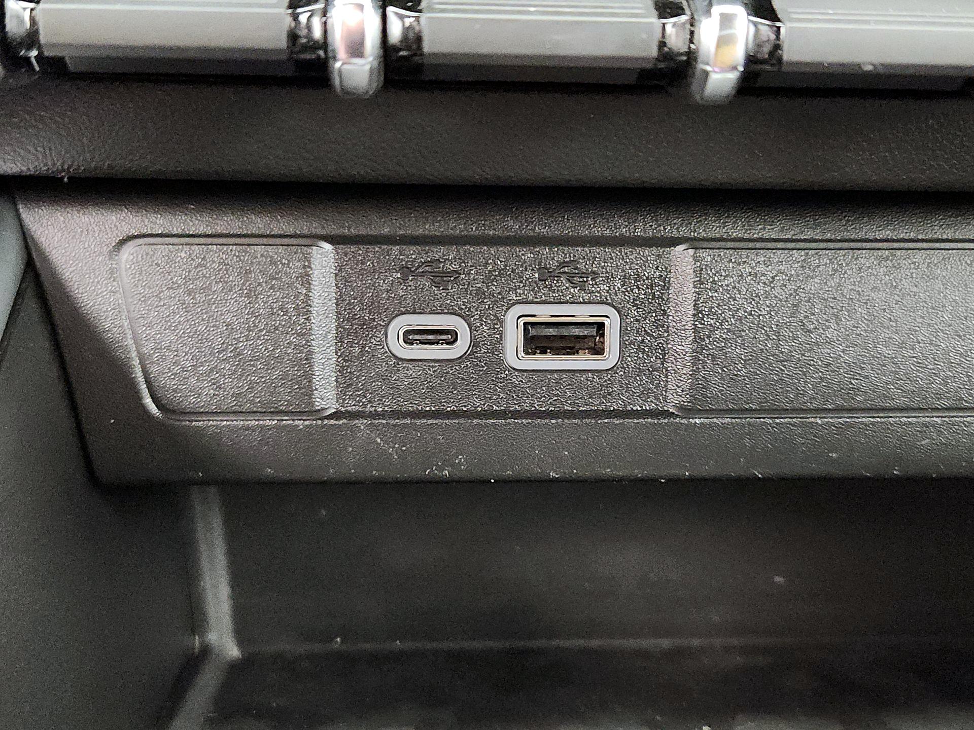 Thumbnail: 2024 Chevrolet Colorado - 18