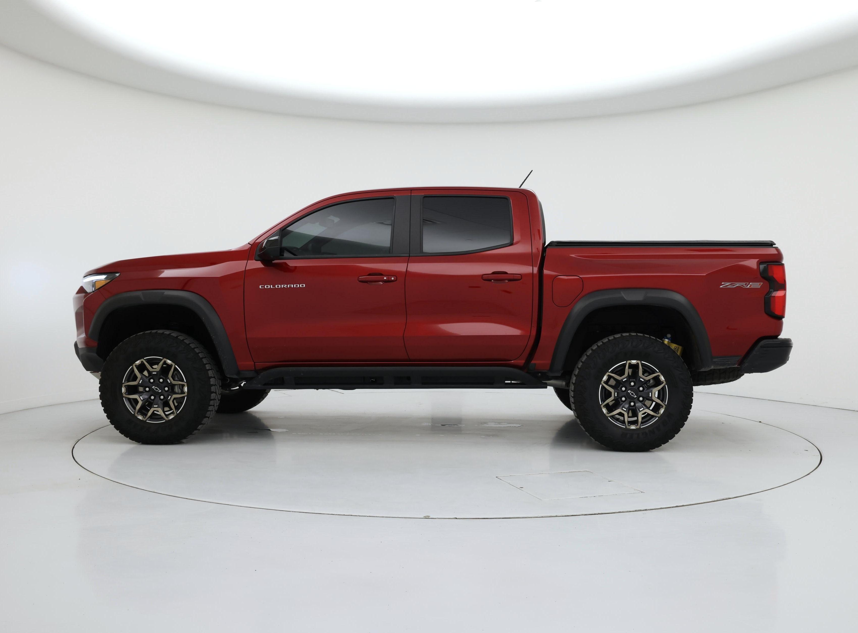 Thumbnail: 2024 Chevrolet Colorado - 3