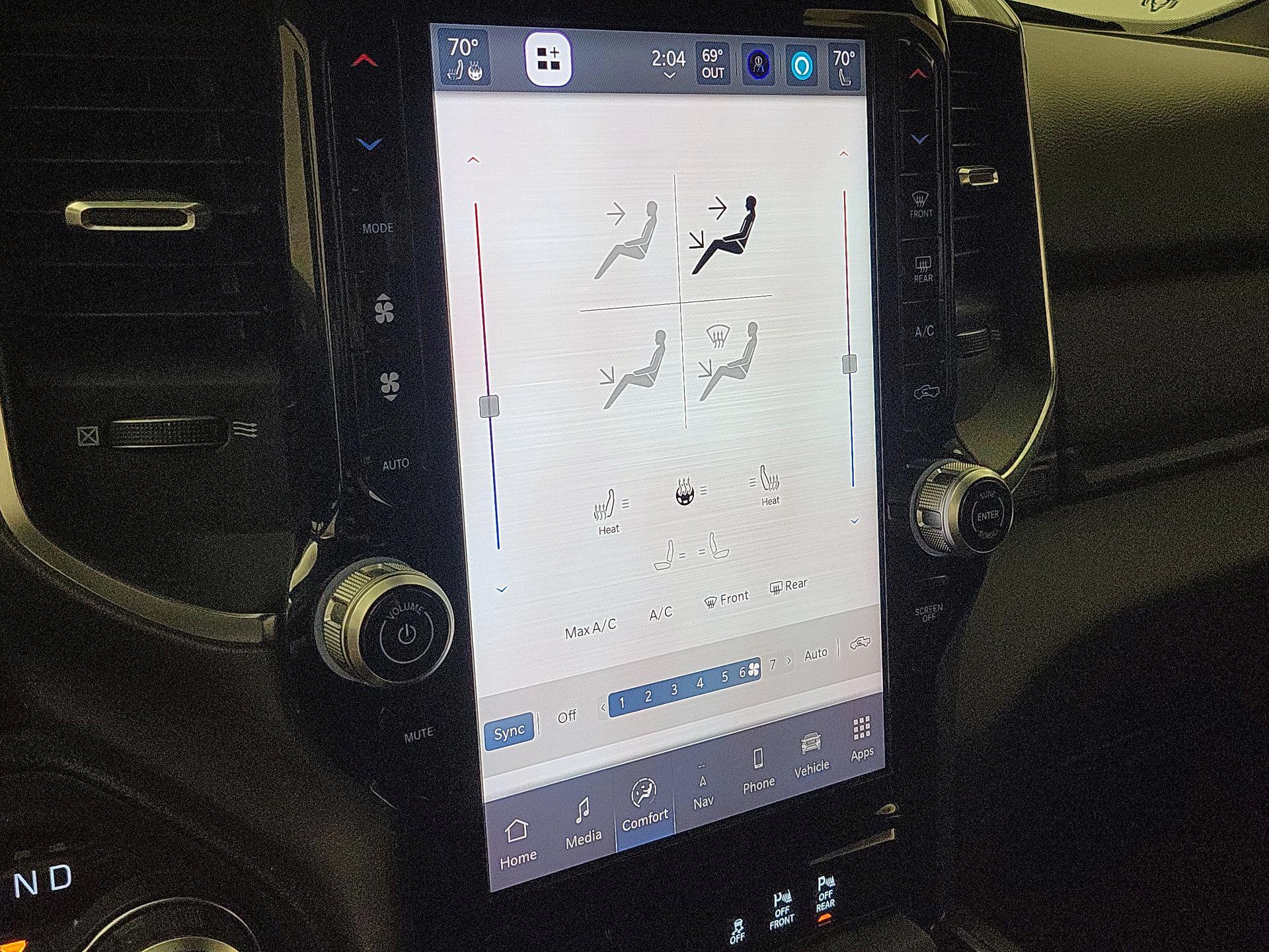 Thumbnail: 2025 RAM 1500 - 17