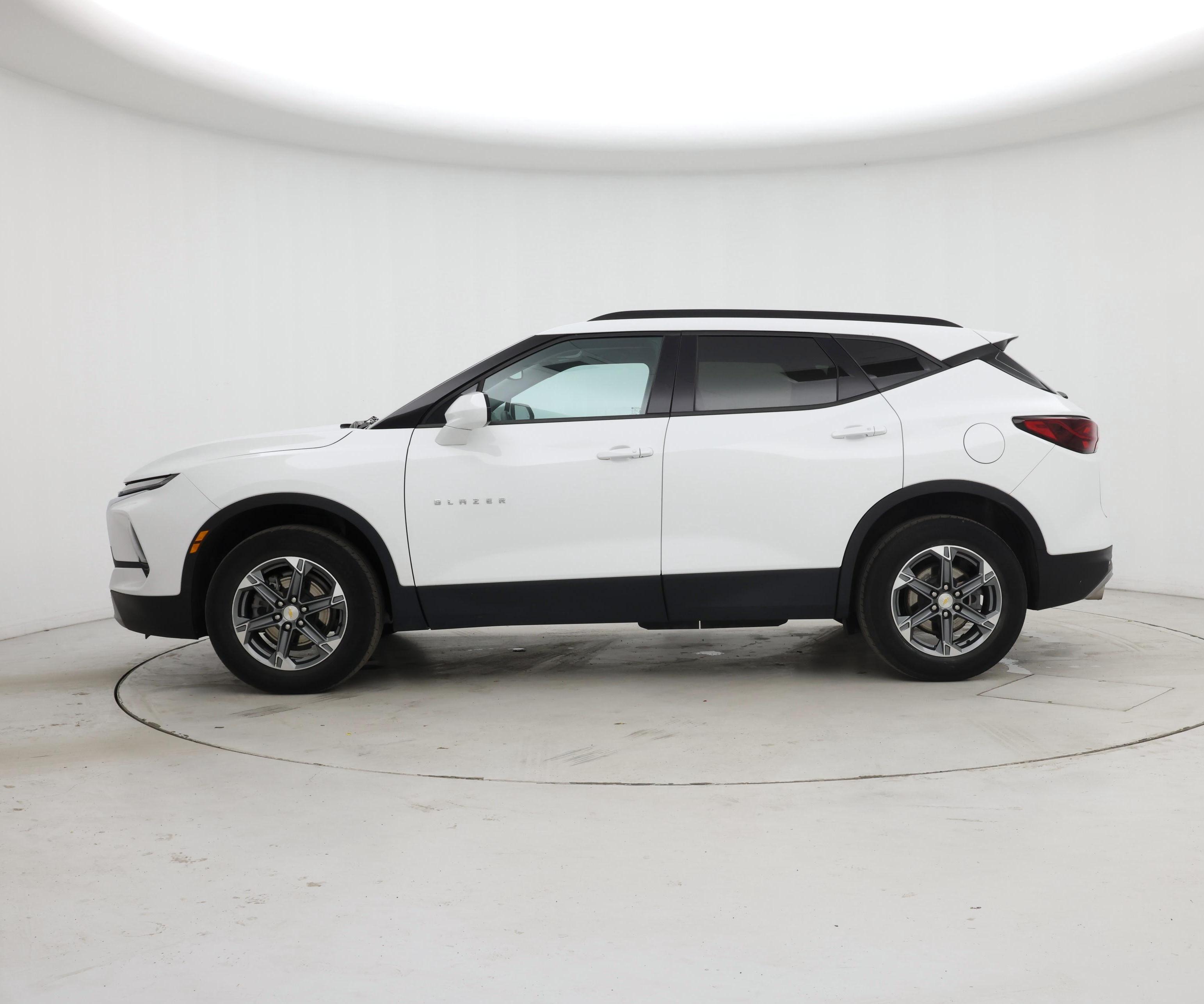 Thumbnail: 2023 Chevrolet Blazer - 3