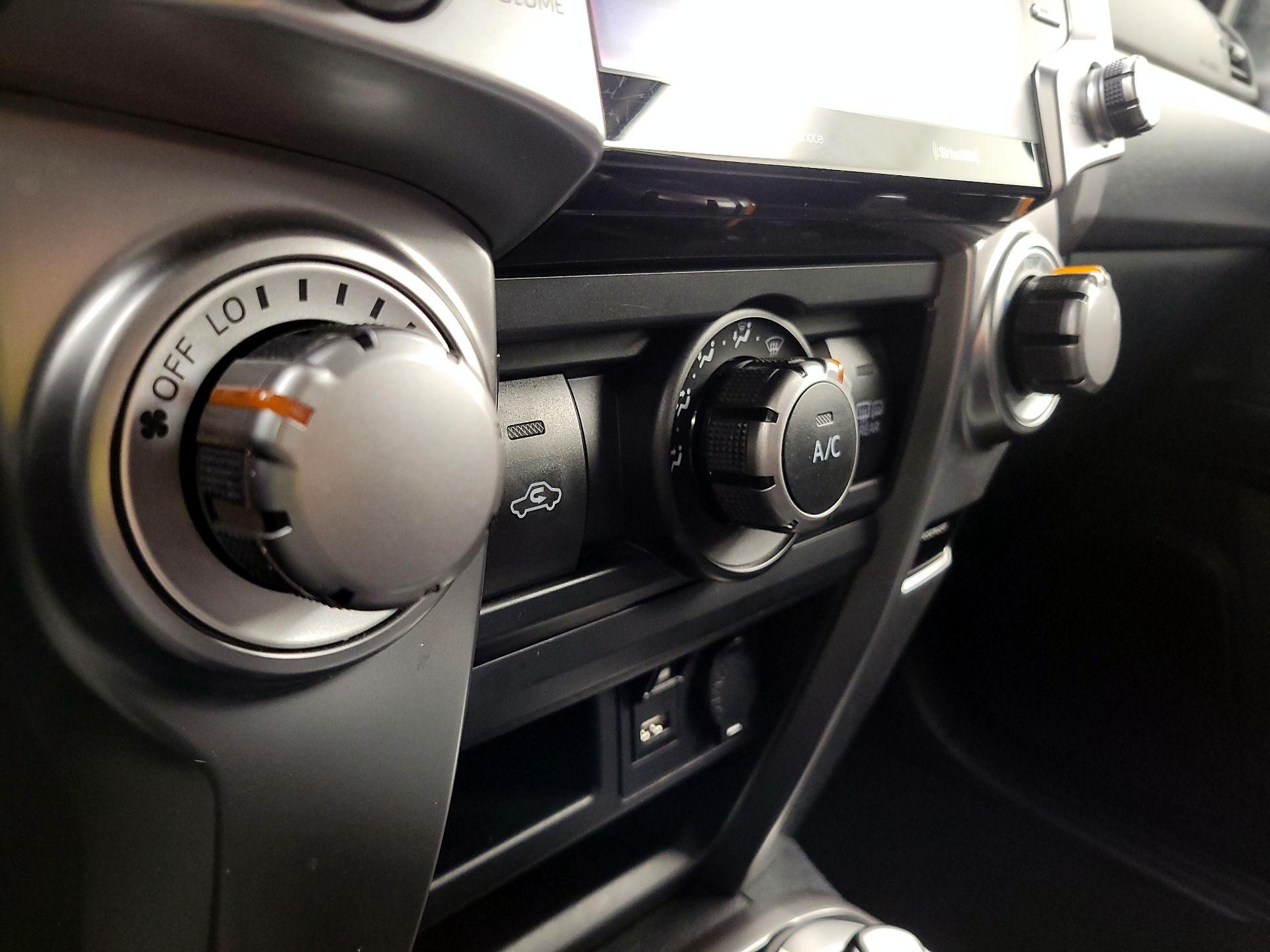 Thumbnail: 2024 Toyota 4Runner - 16