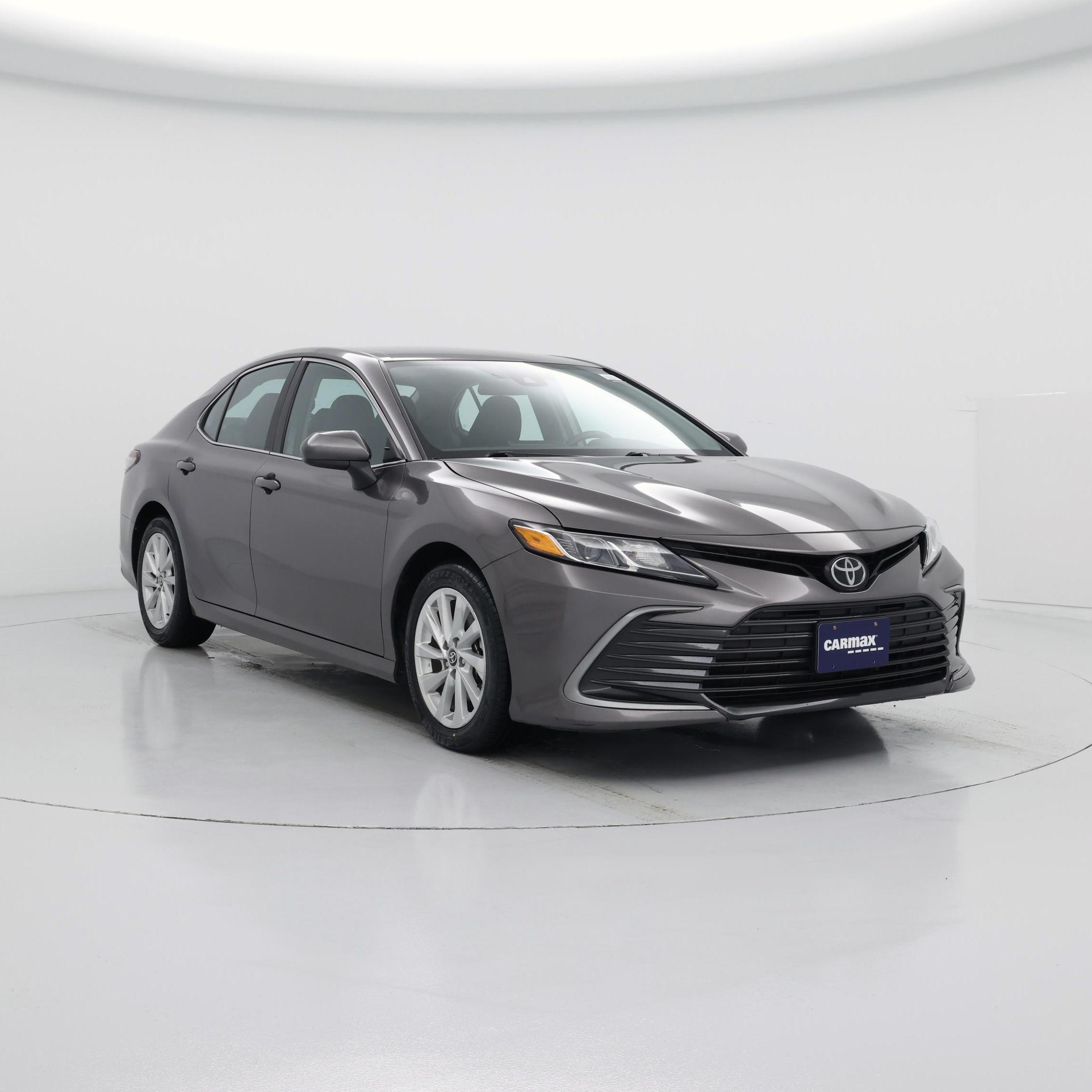 Gray 2024 Toyota Camry Sedan Front-Wheel Drive Automatic