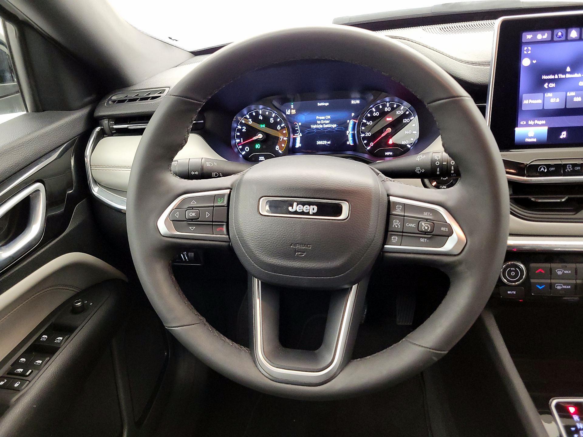 Thumbnail: 2023 Jeep Compass - 10