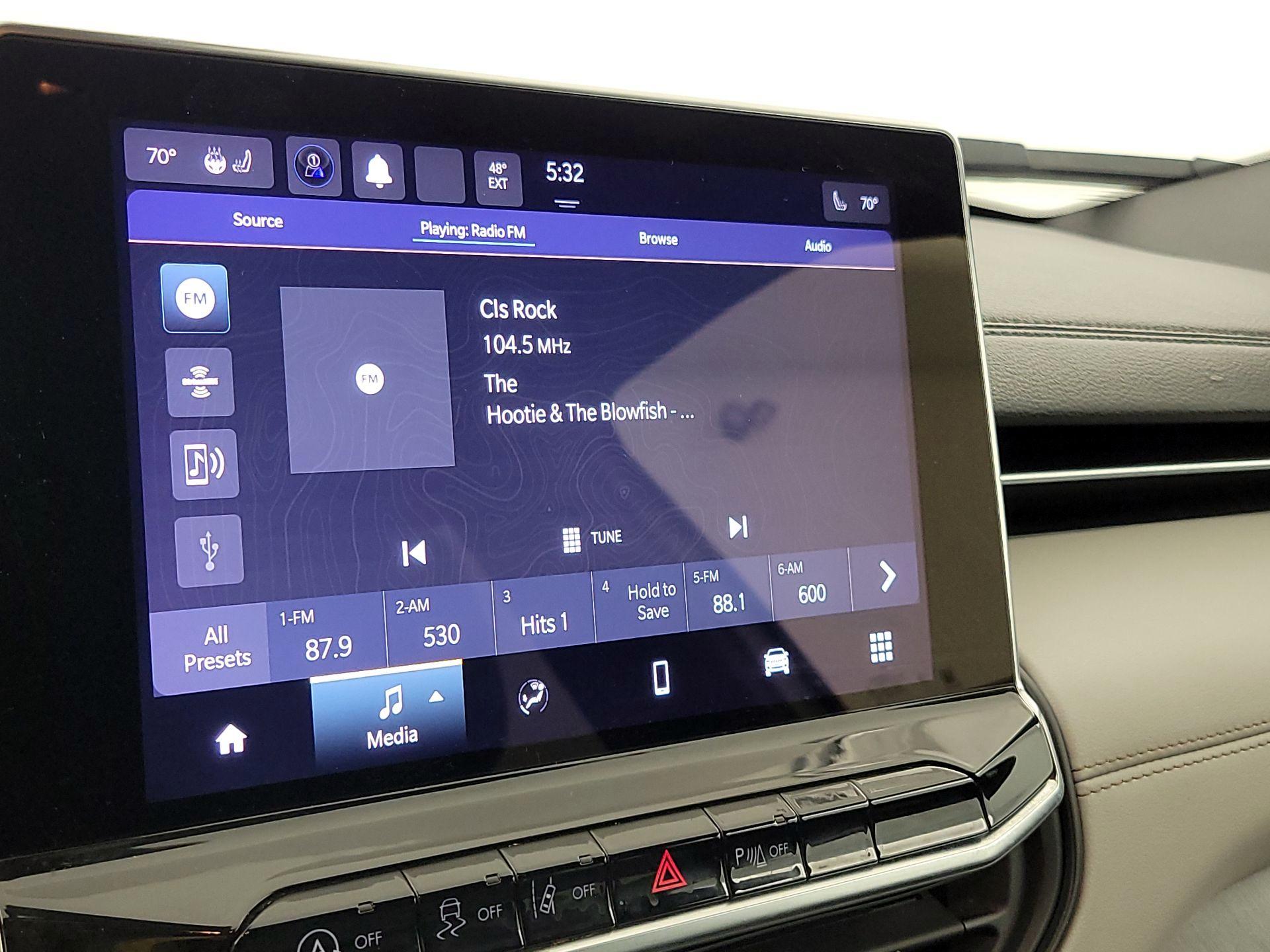 Thumbnail: 2023 Jeep Compass - 15