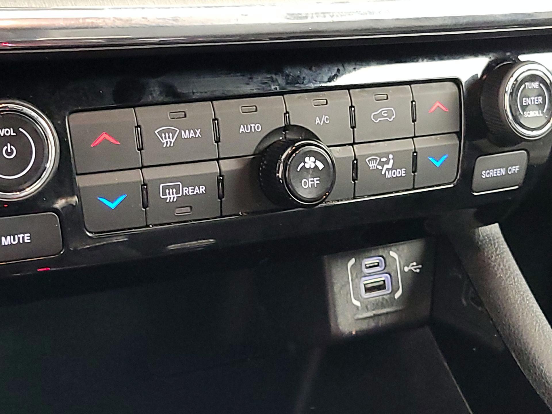 Thumbnail: 2023 Jeep Compass - 16