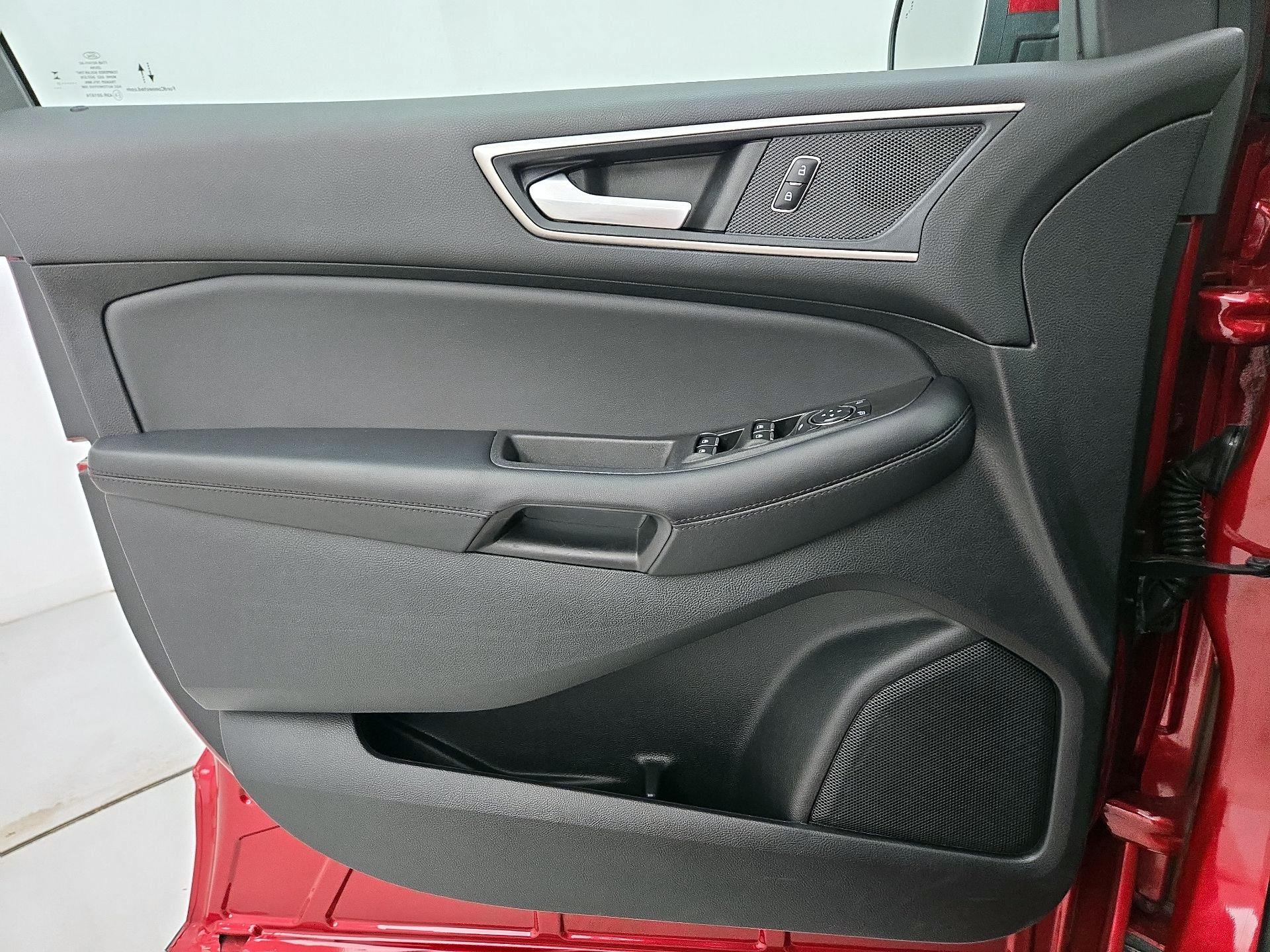 Thumbnail: 2023 Ford Edge - 12