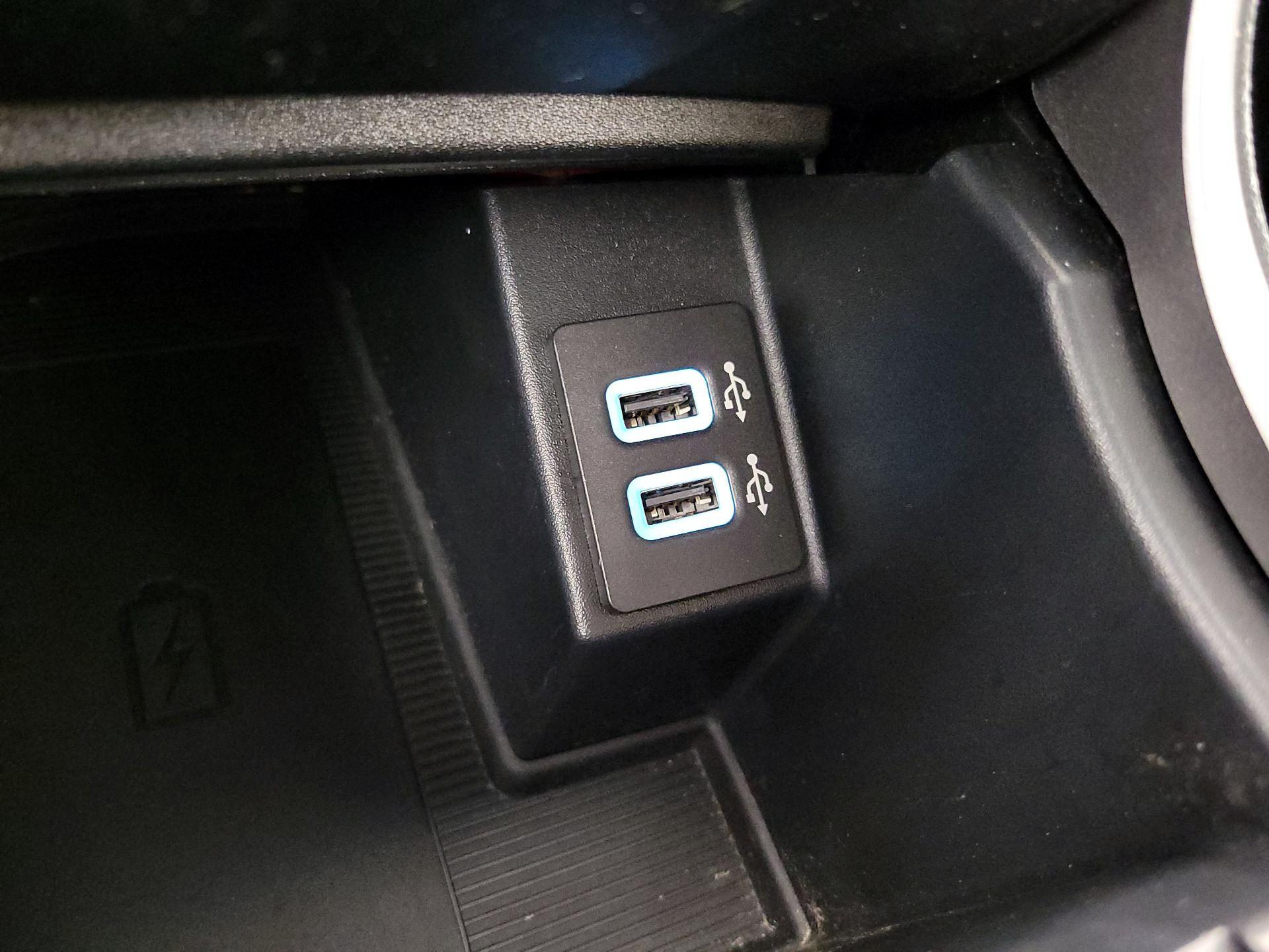 Thumbnail: 2020 Ford Edge - 18