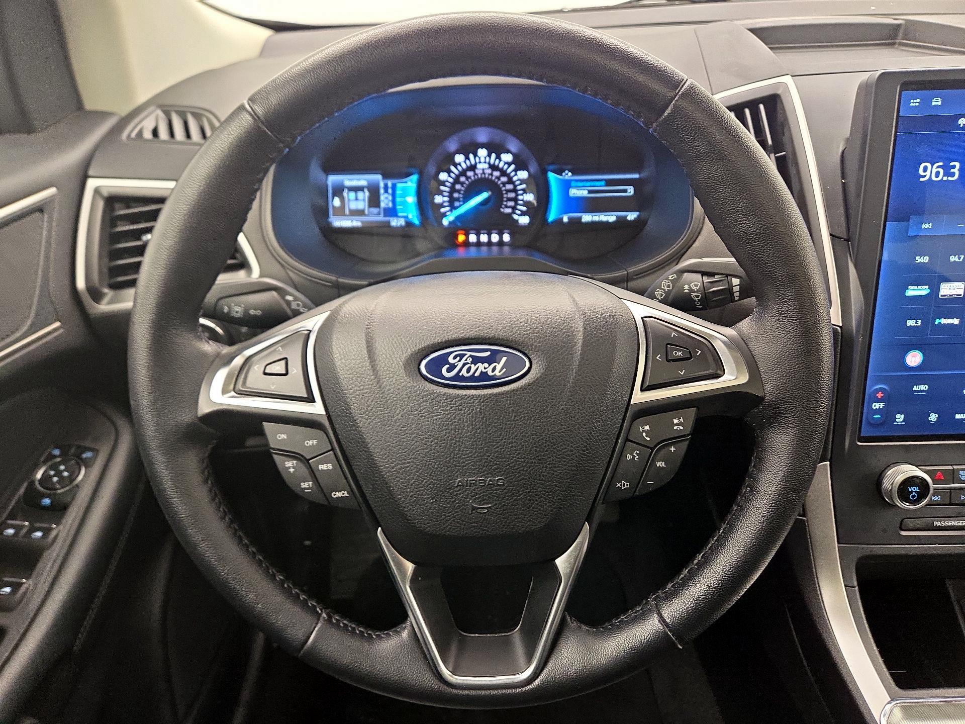 Thumbnail: 2022 Ford Edge - 10