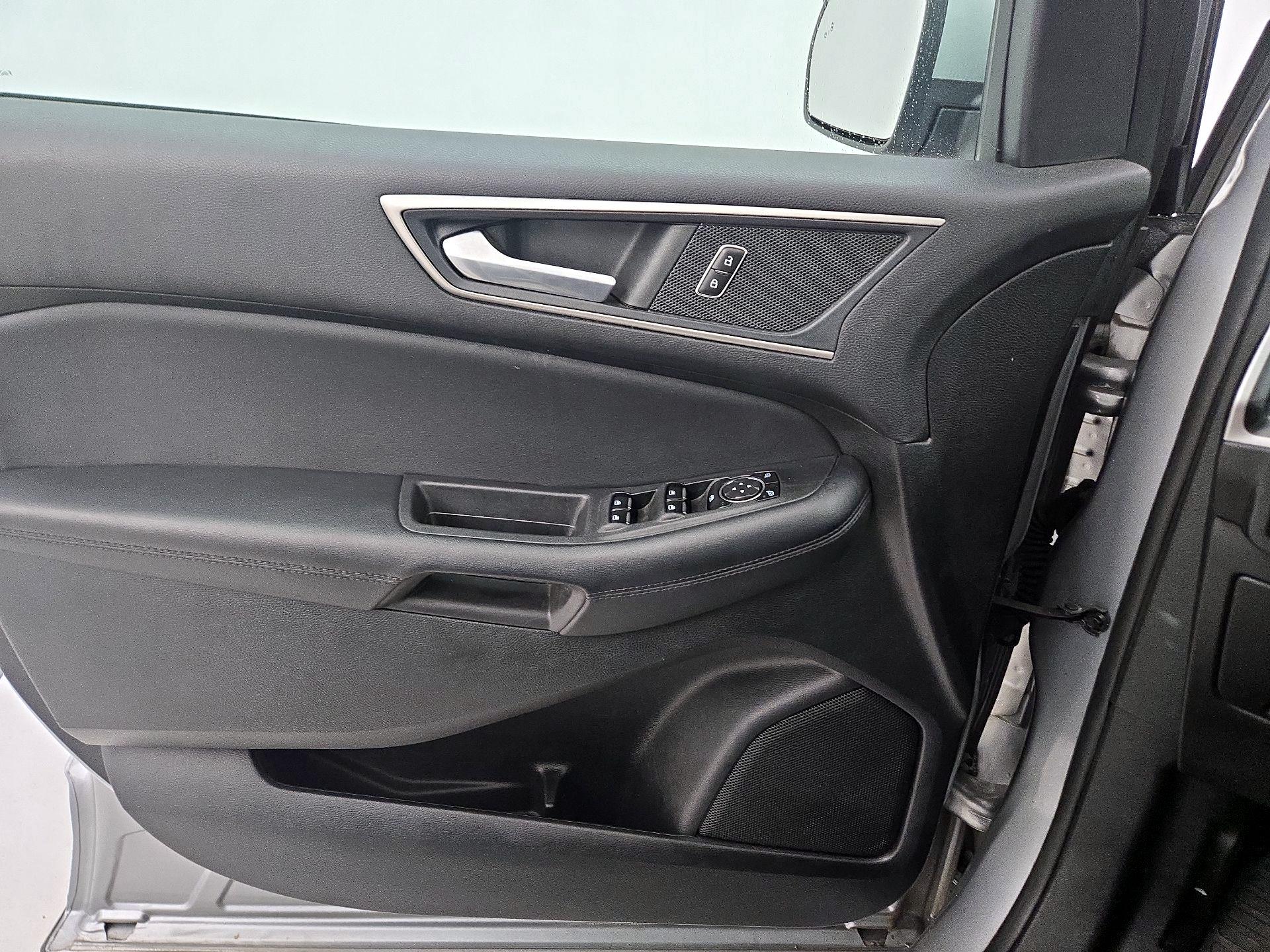 Thumbnail: 2022 Ford Edge - 12