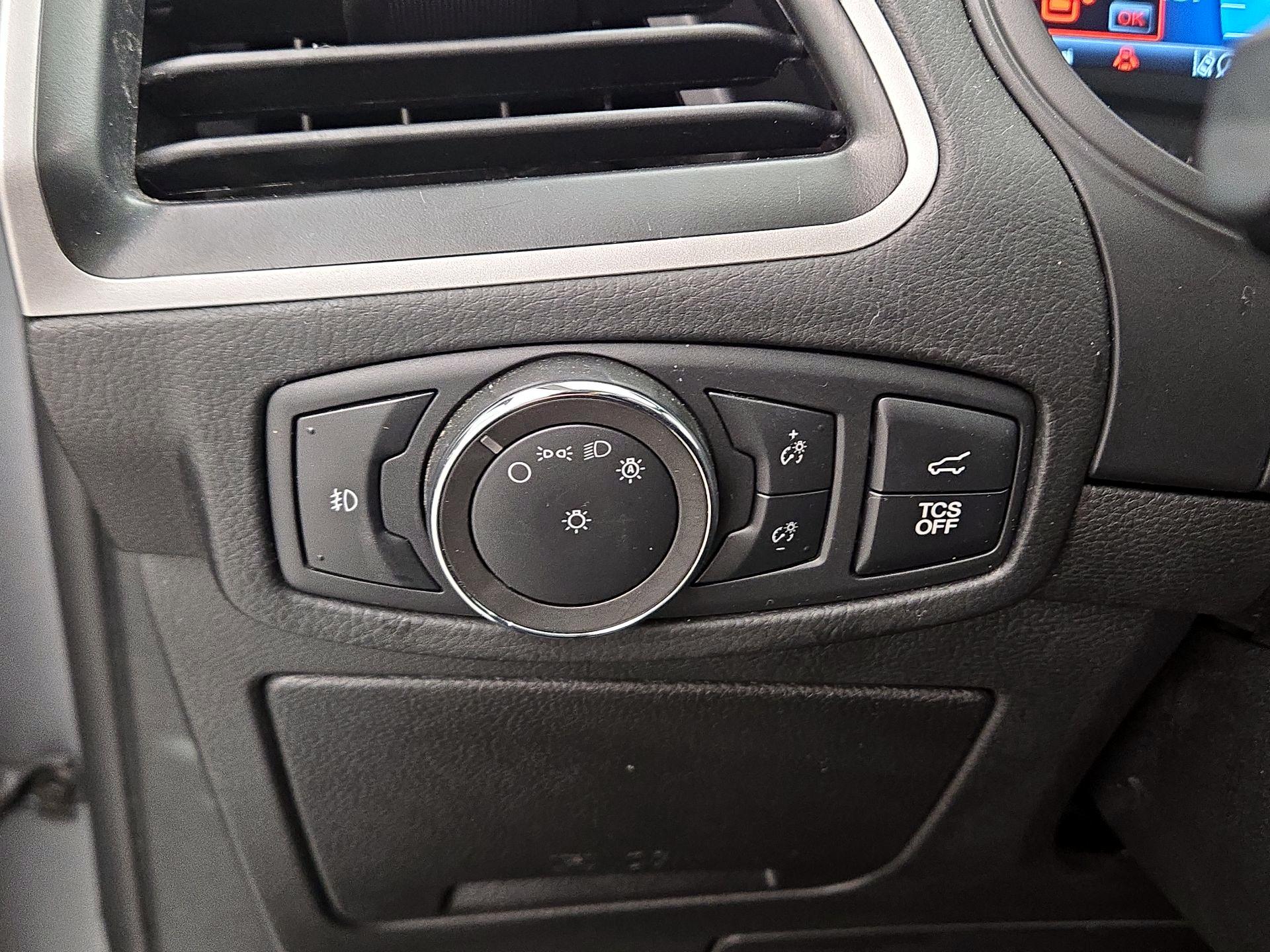 Thumbnail: 2022 Ford Edge - 13