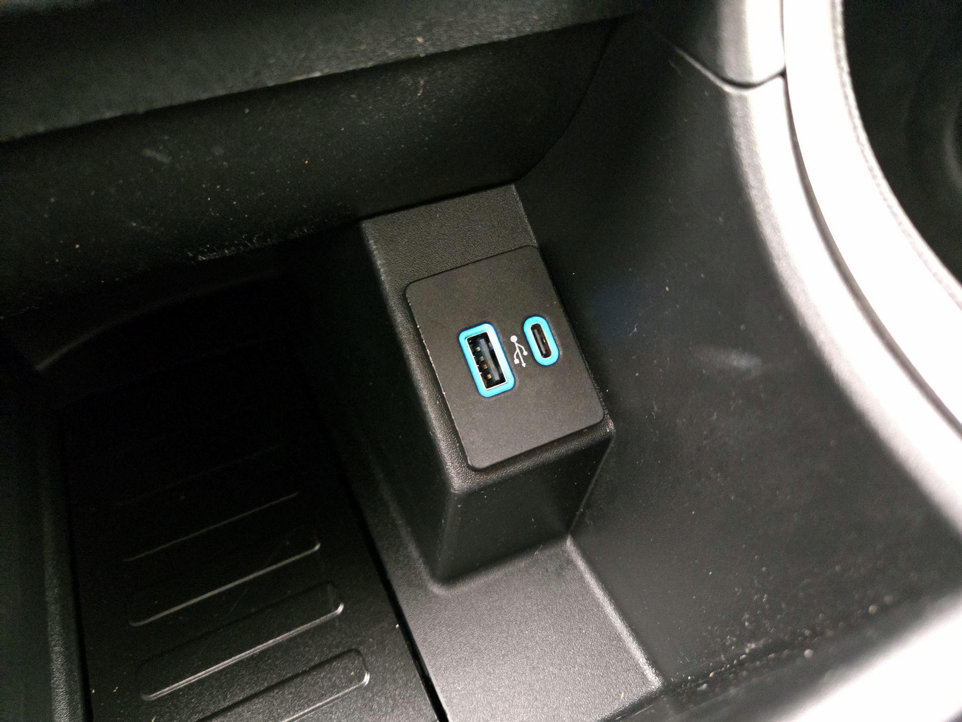 Thumbnail: 2022 Ford Edge - 18