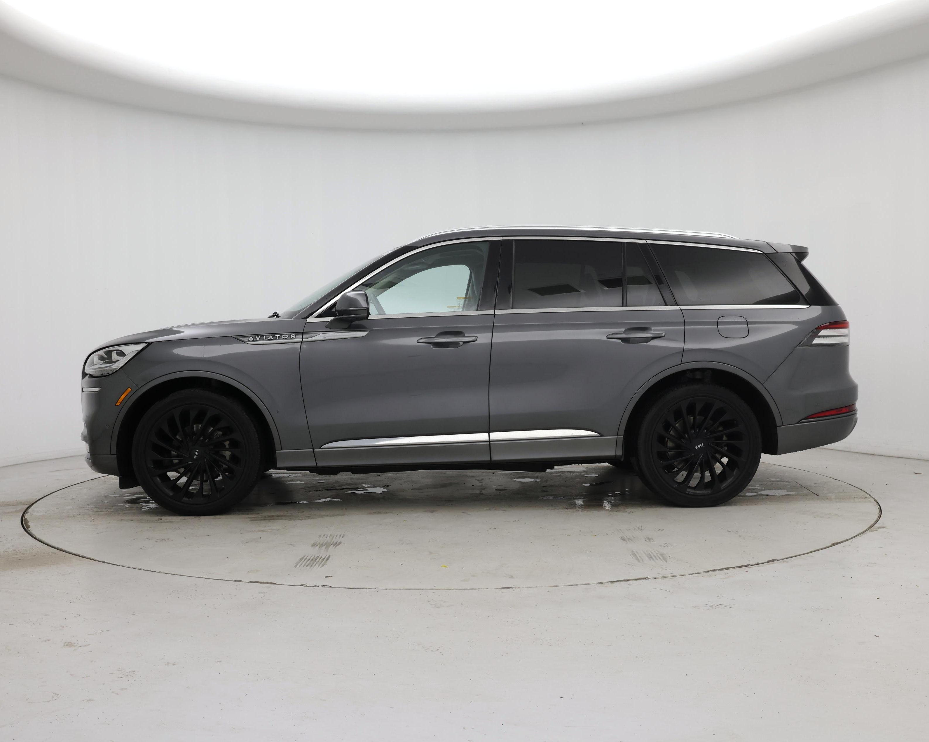 Thumbnail: 2021 Lincoln Aviator - 3