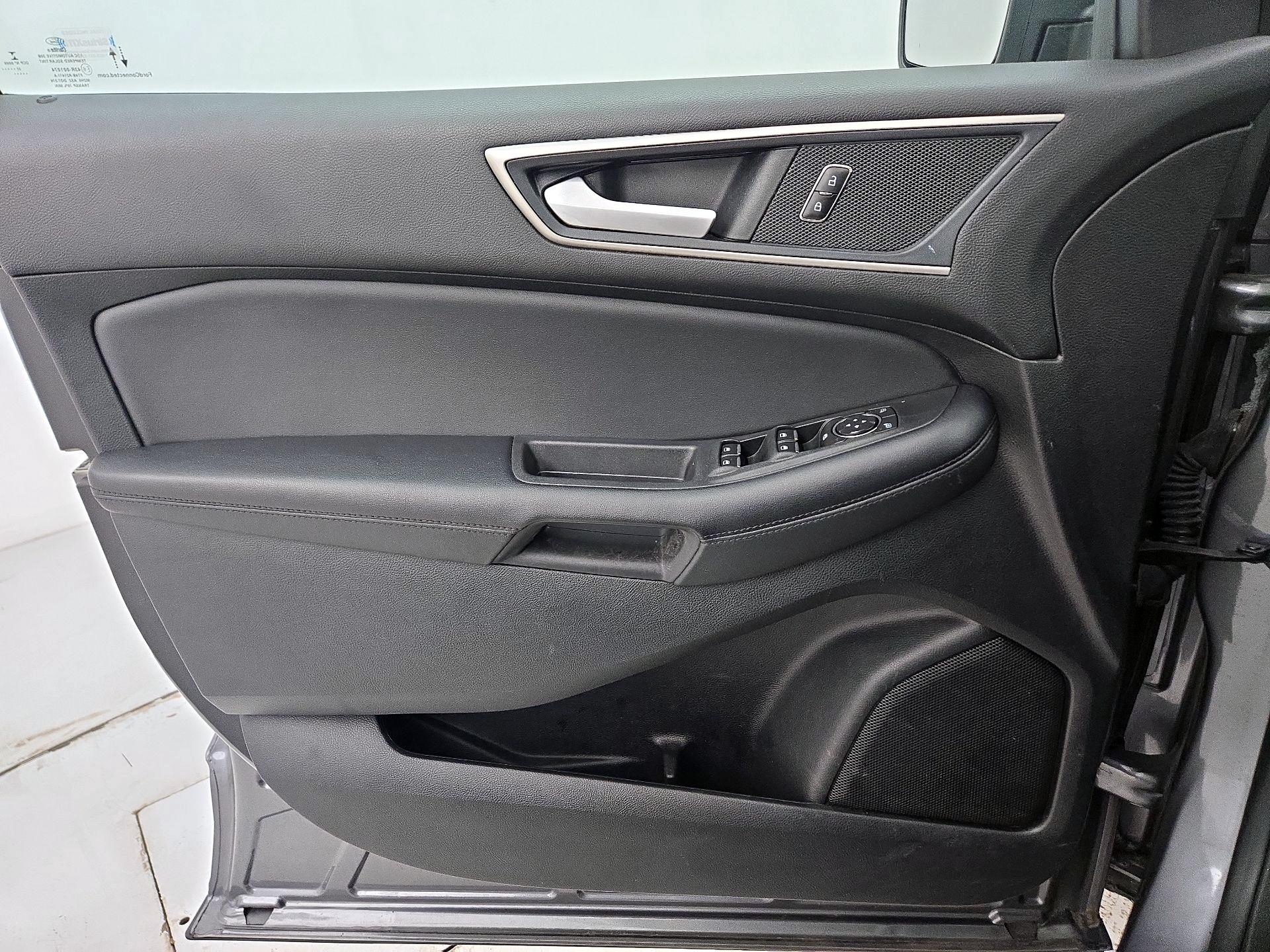 Thumbnail: 2022 Ford Edge - 12