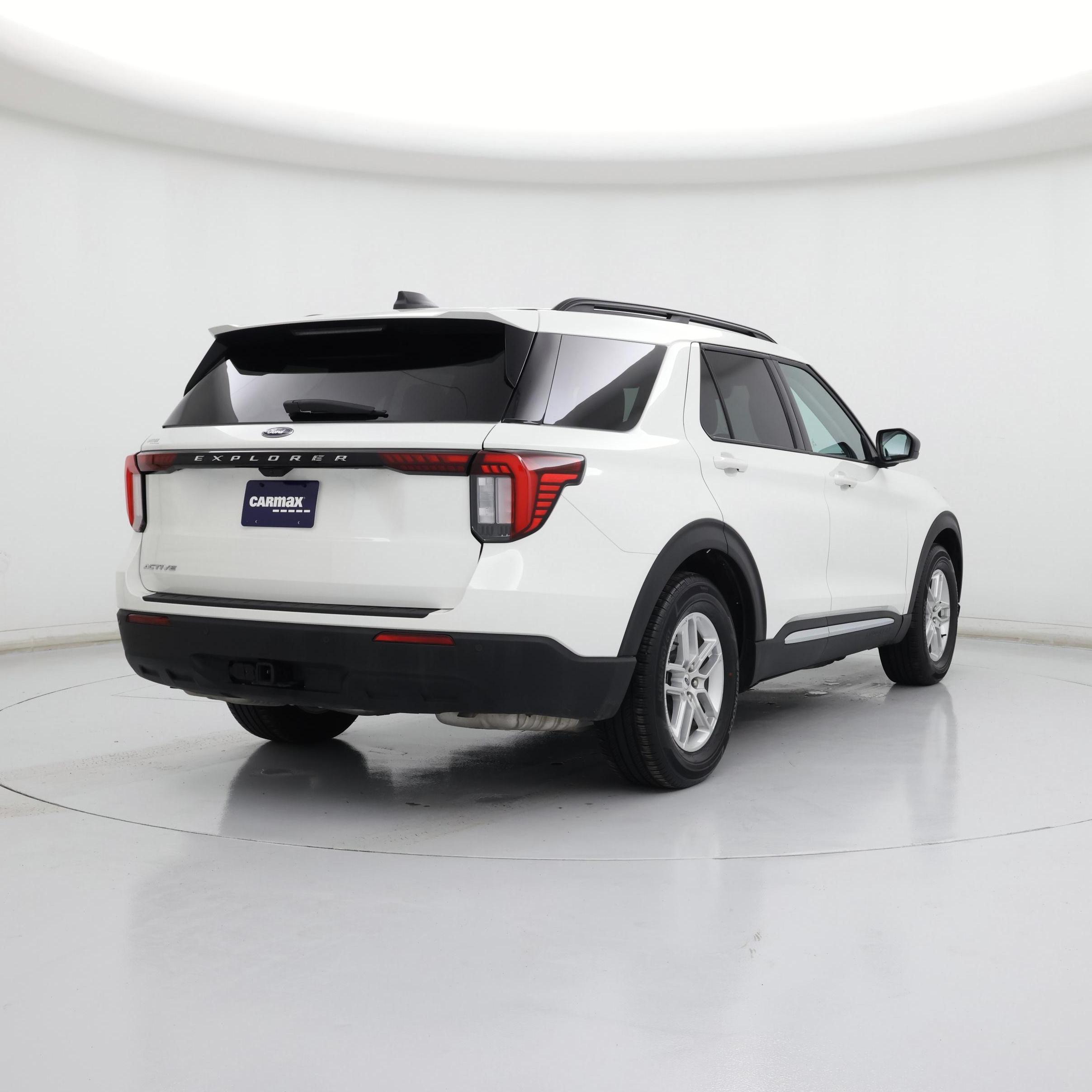 Thumbnail: 2025 Ford Explorer - 8