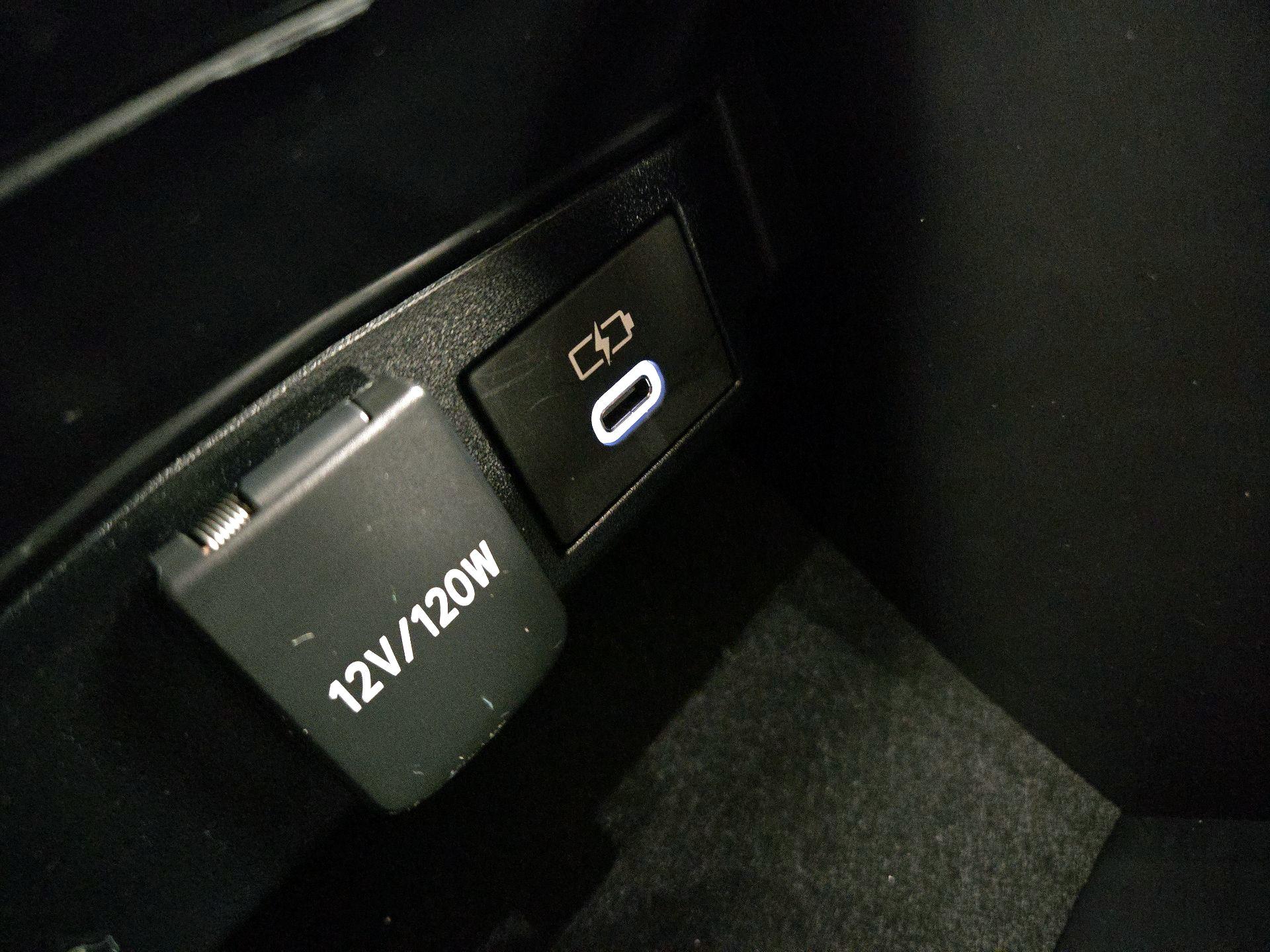 Thumbnail: 2025 Toyota Corolla - 18