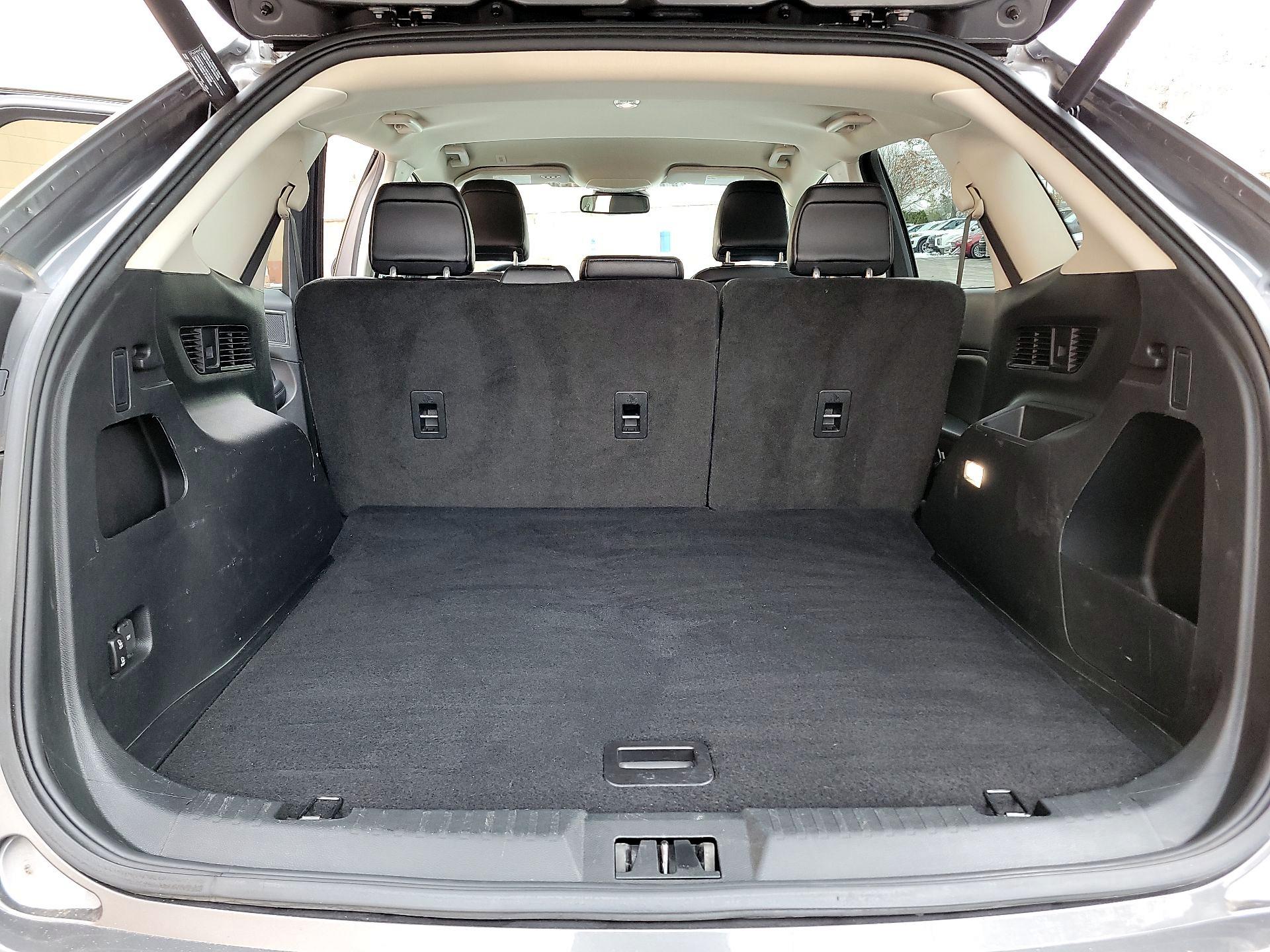 Thumbnail: 2022 Ford Edge - 18