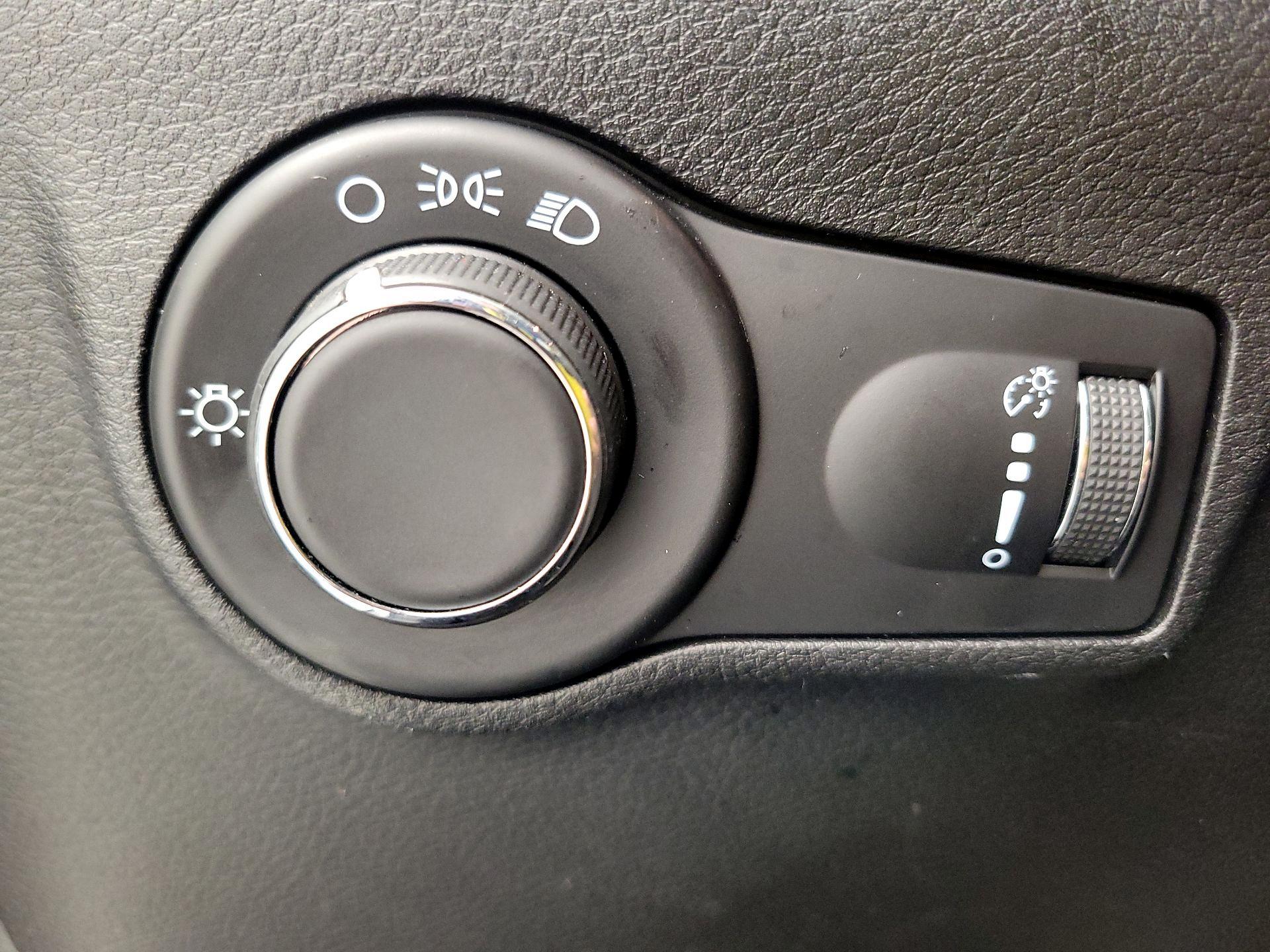 Thumbnail: 2022 Jeep Compass - 13