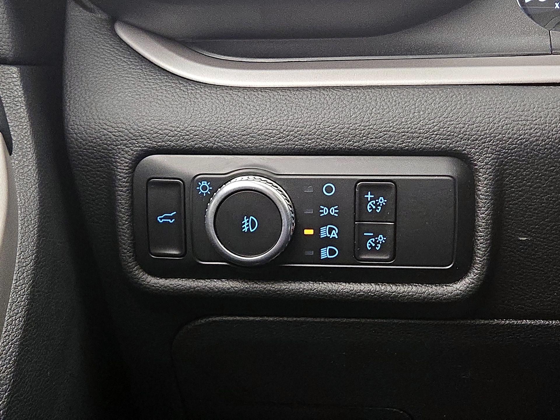 Thumbnail: 2023 Ford Explorer - 13