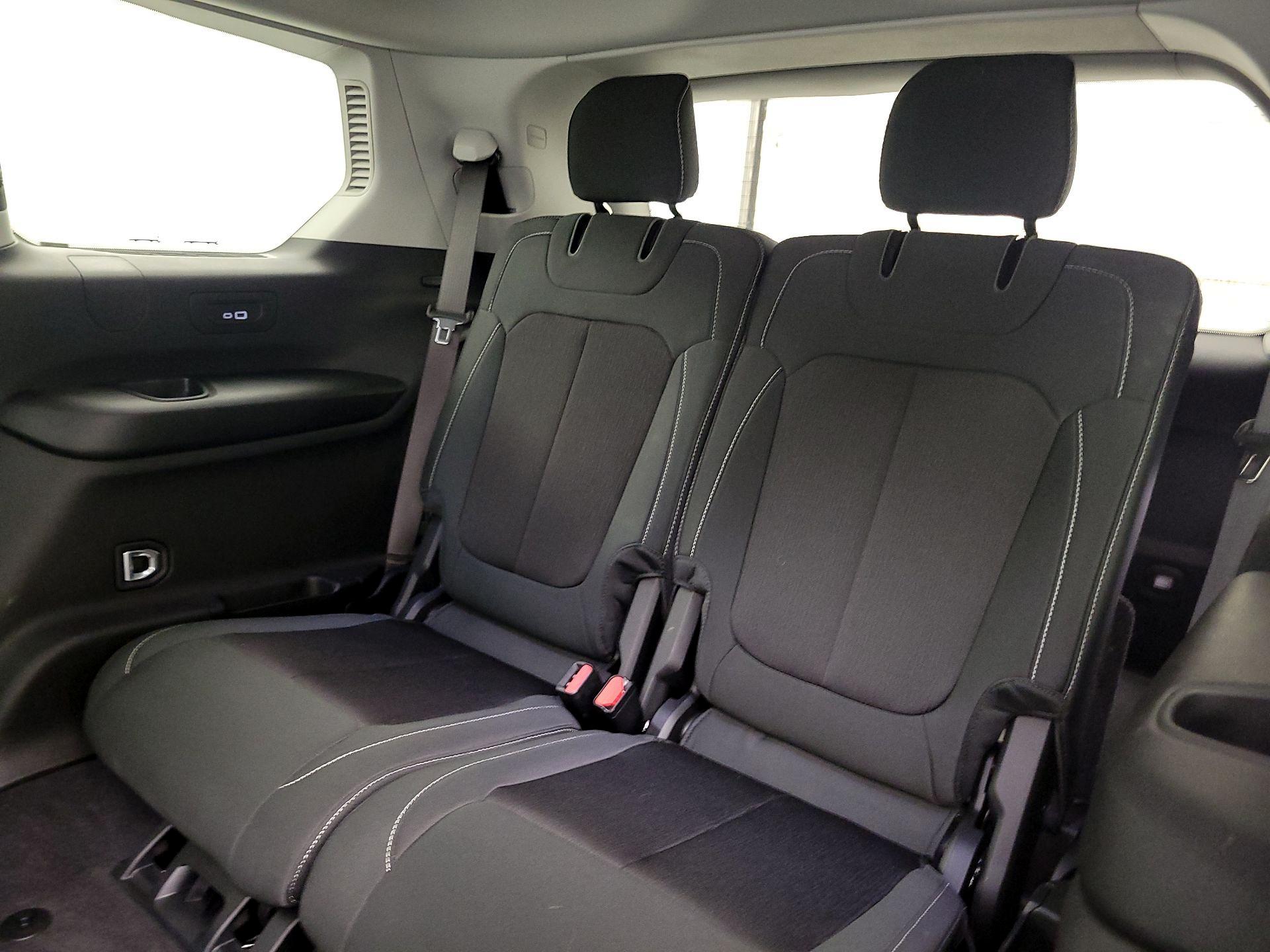 Thumbnail: 2024 Jeep Grand Cherokee L - 20