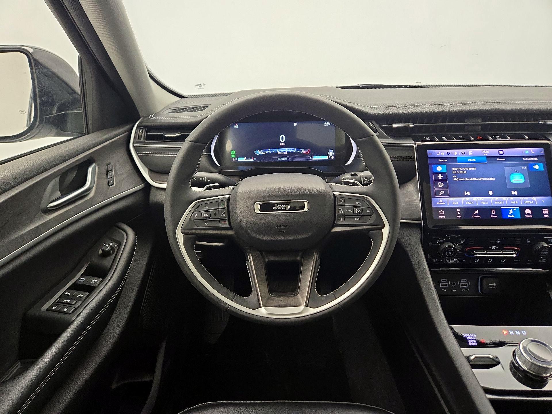 Thumbnail: 2023 Jeep Grand Cherokee - 10