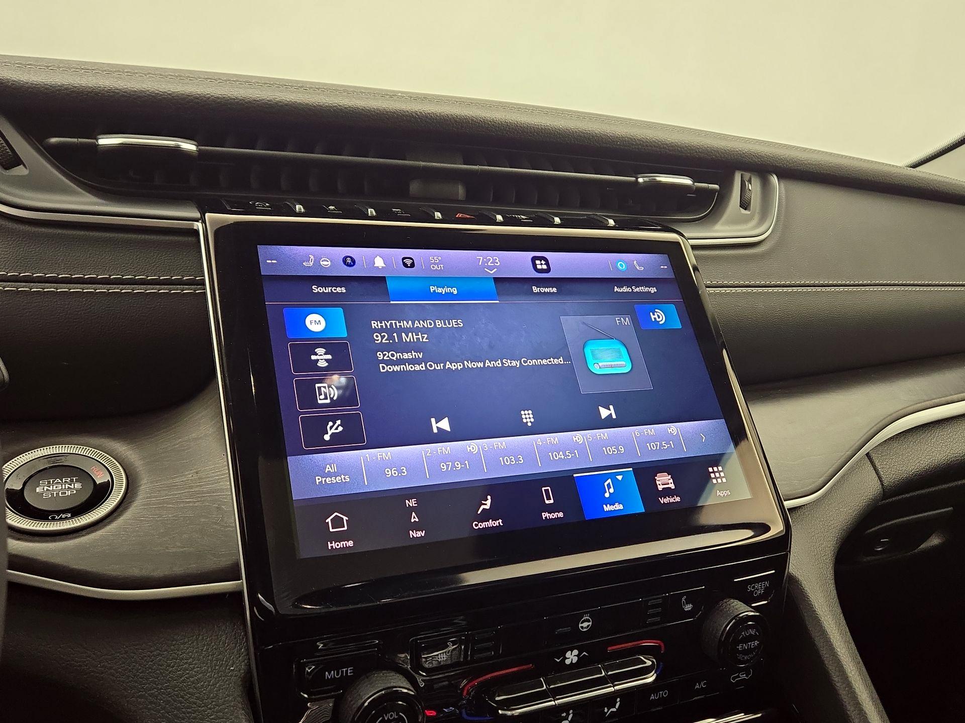 Thumbnail: 2023 Jeep Grand Cherokee - 15