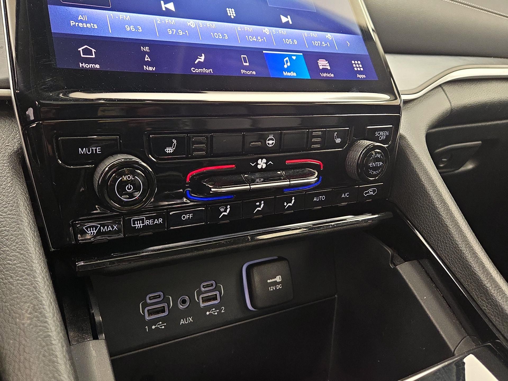 Thumbnail: 2023 Jeep Grand Cherokee - 16