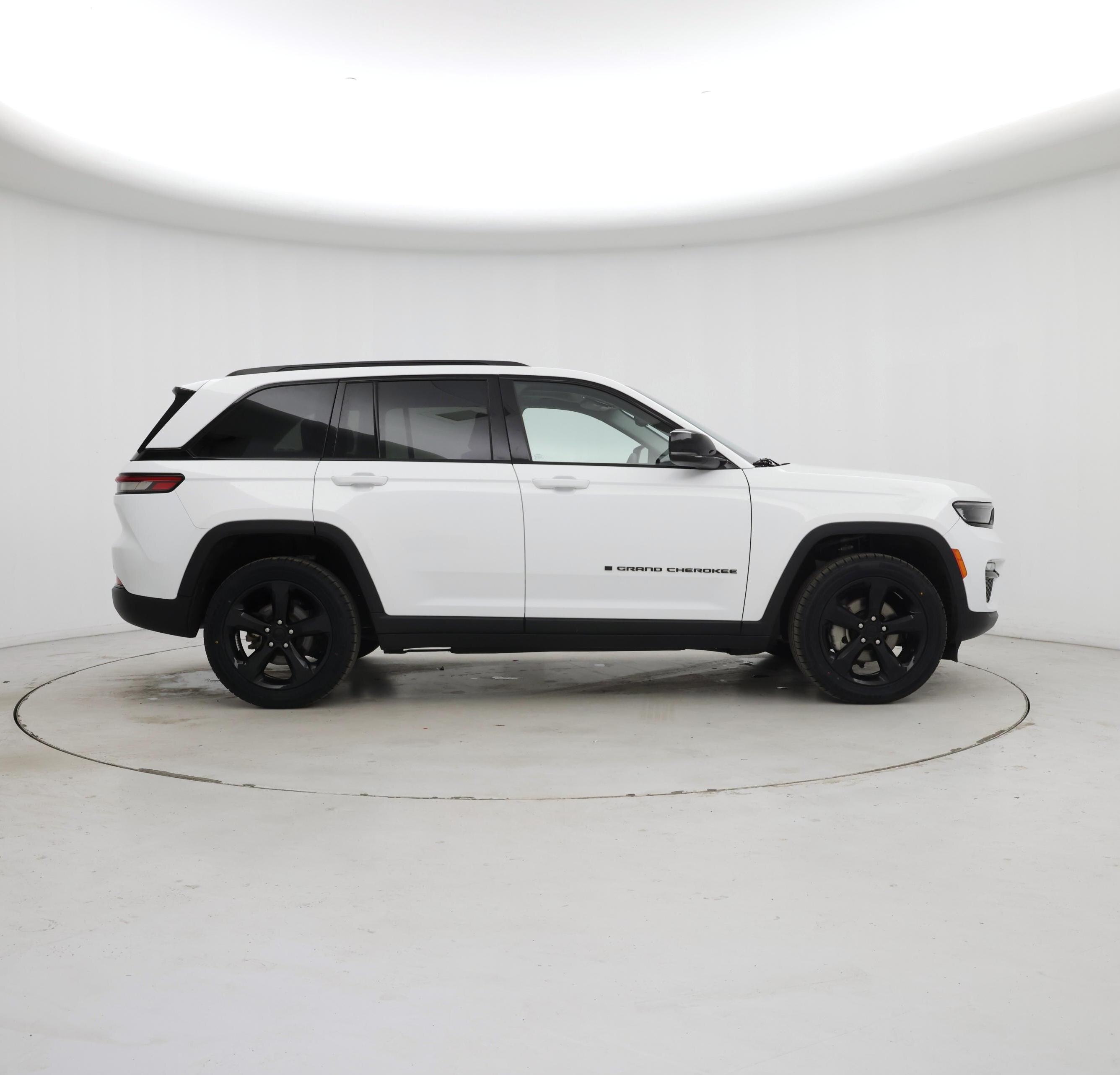 Thumbnail: 2023 Jeep Grand Cherokee - 7