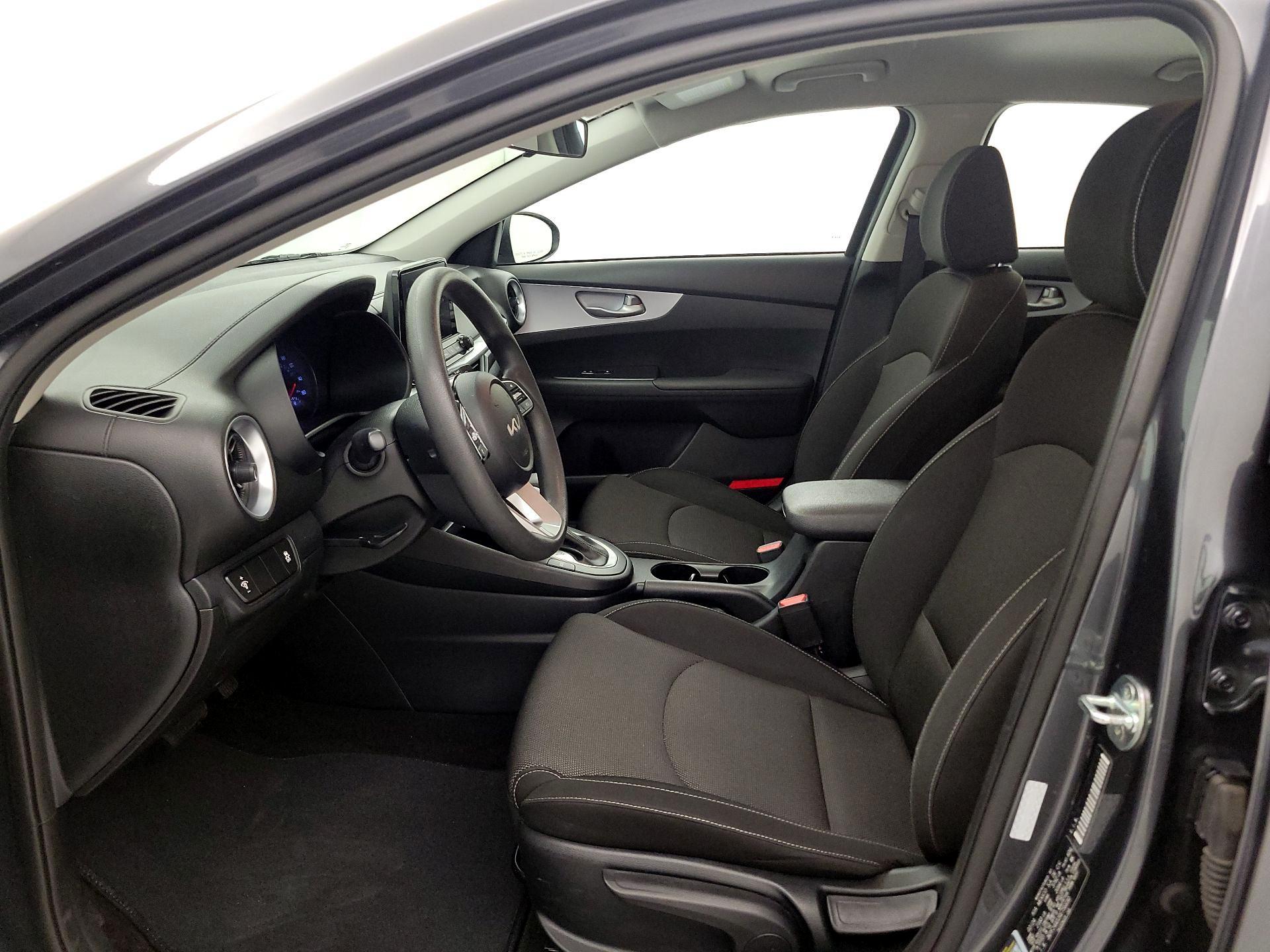 Thumbnail: 2024 Kia Forte - 11