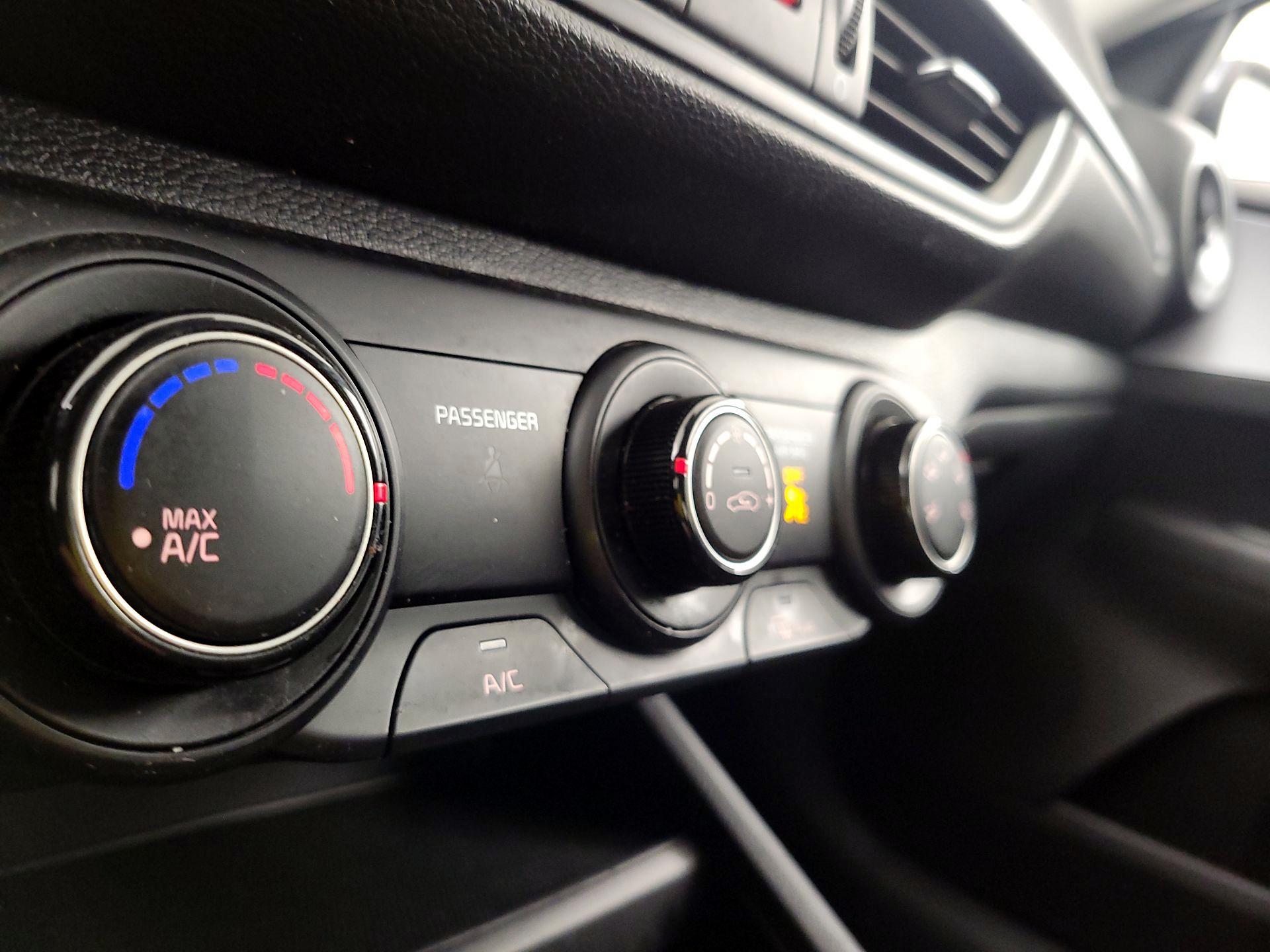 Thumbnail: 2024 Kia Forte - 16